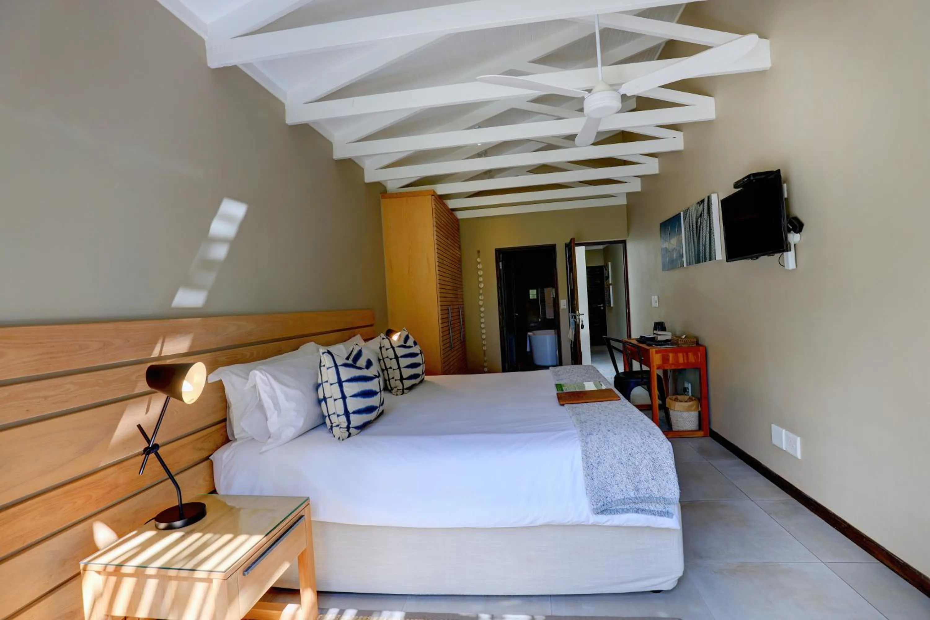 Bed in Scallop Lodge