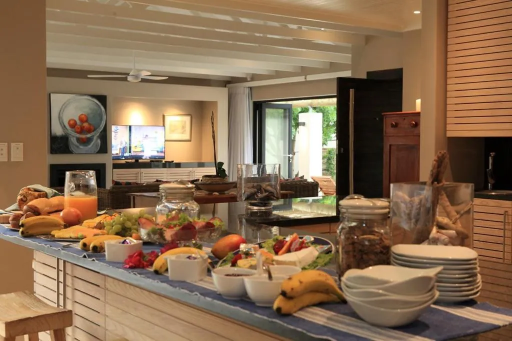 Breakfast in Scallop Lodge