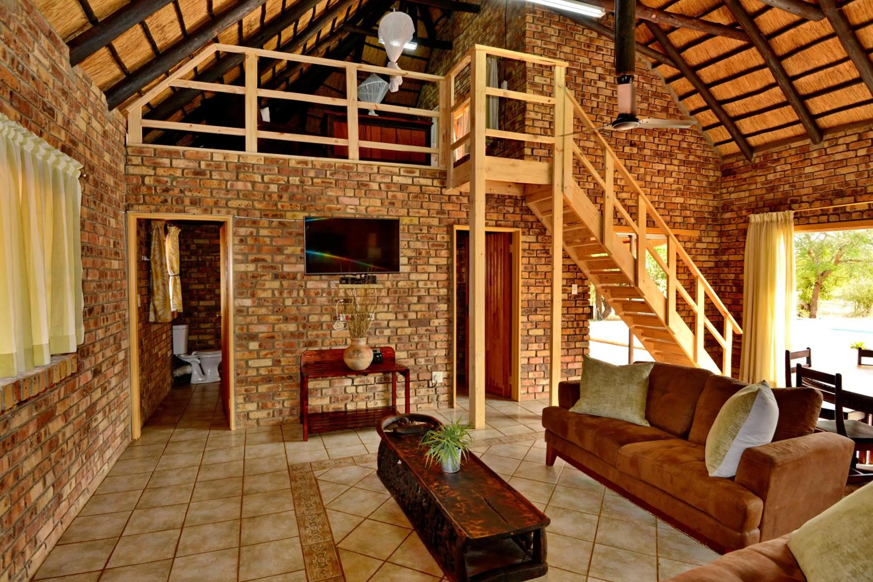 Tshukudu Game Lodge