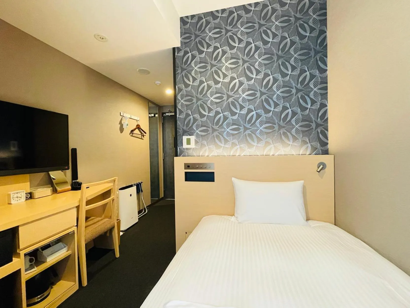 Bed in The Kanzashi Tokyo Asakusa