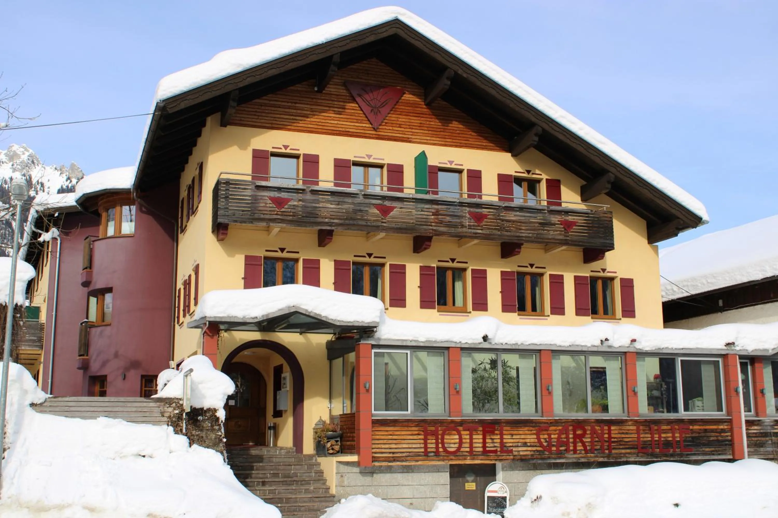 Facade/entrance in Die Lilie / Hotel Garni
