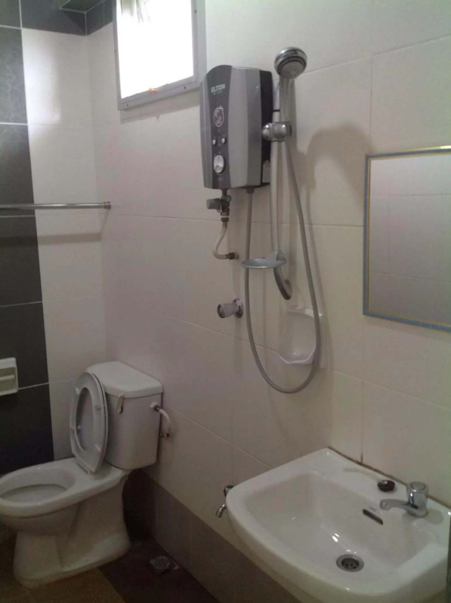 Bathroom in Hotel Morning Glory