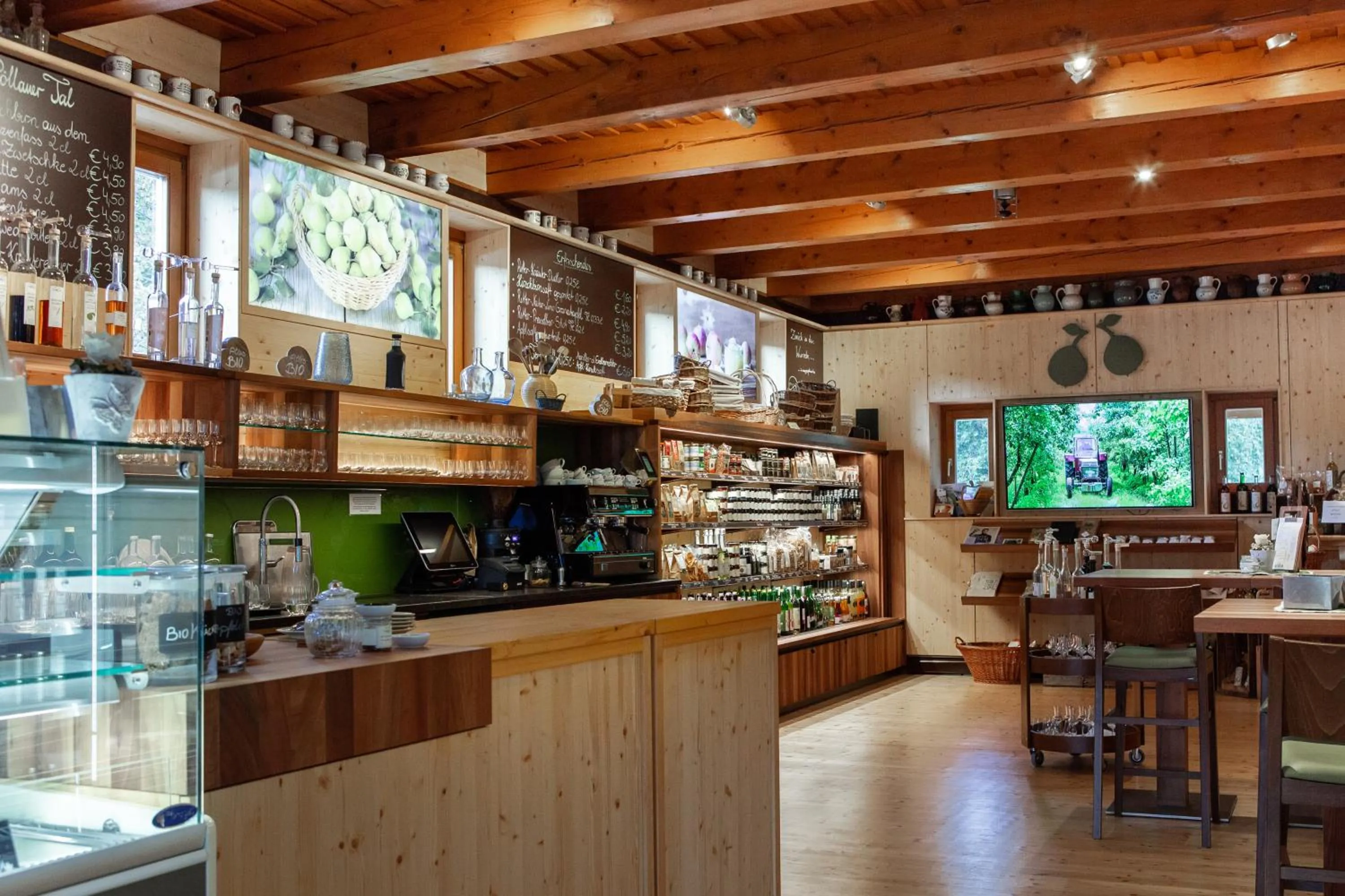 Shopping Area in RETTER Bio-Natur-Resort