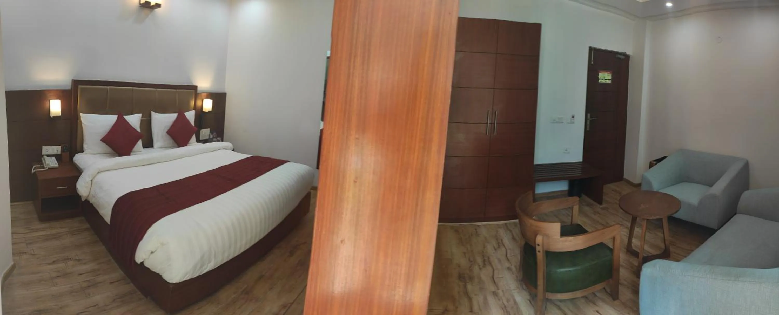 Bedroom, Bed in Himalayan Splendour Resort