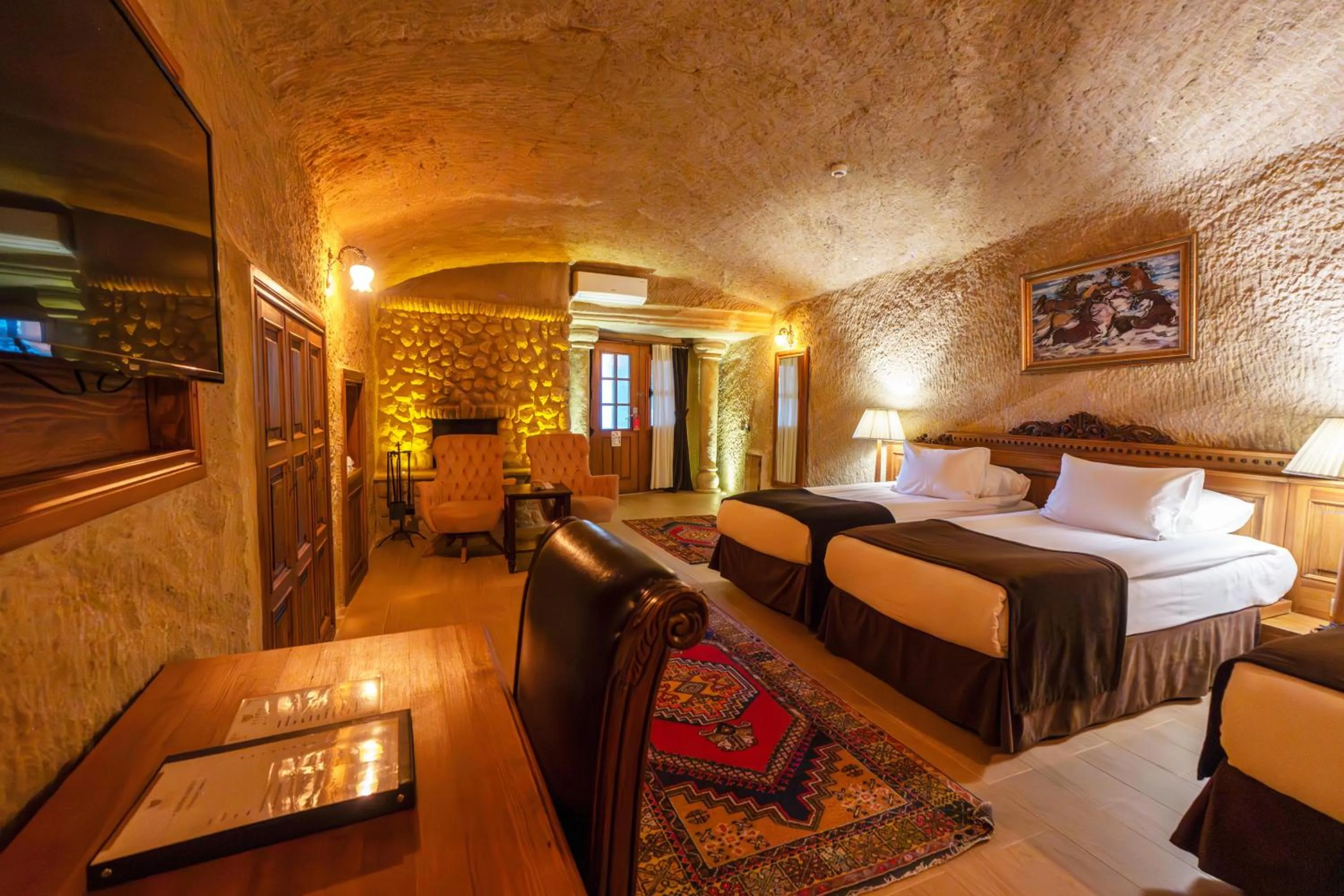 Photo of the whole room, Bed in Utopia Cave Cappadocia