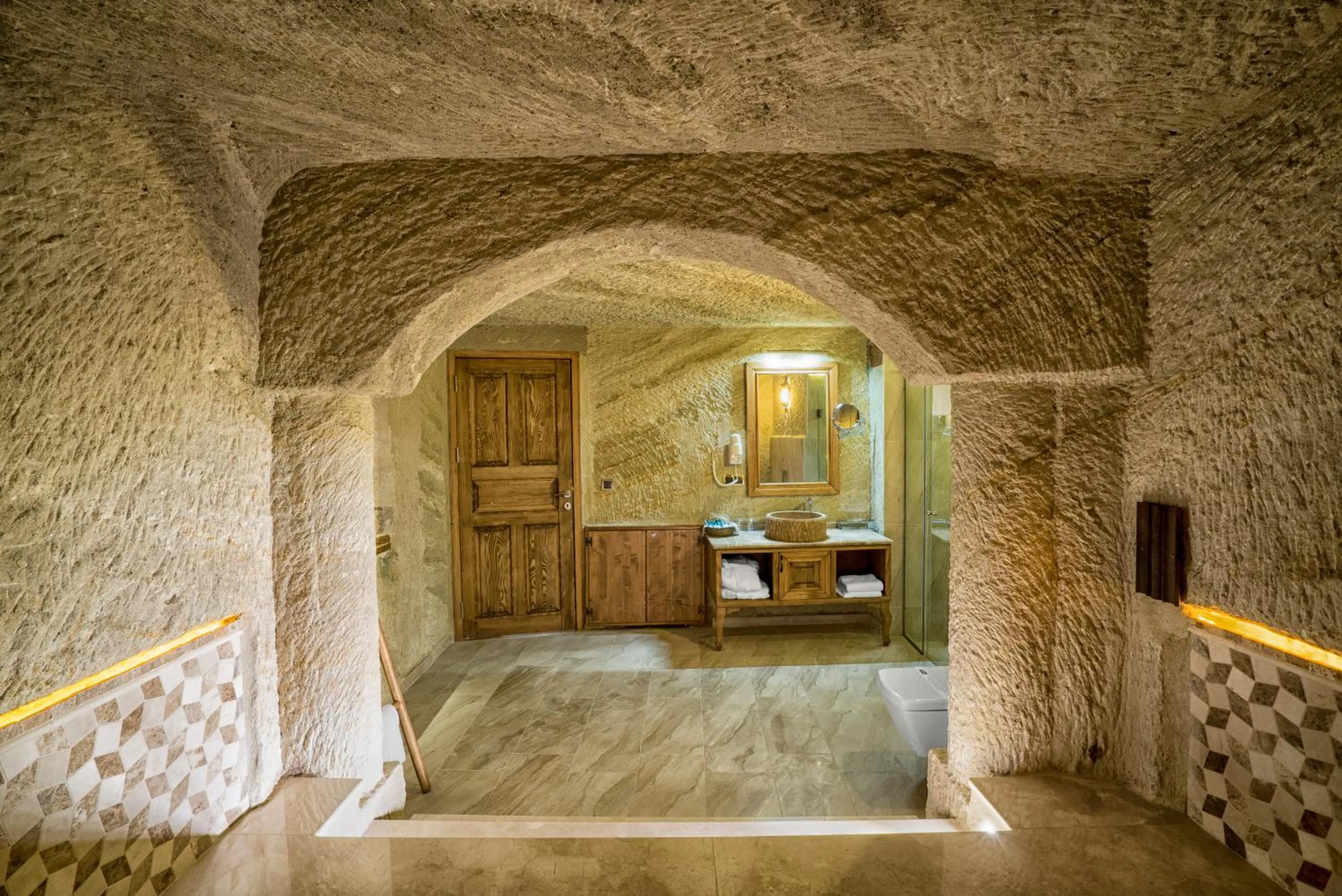Shower in Utopia Cave Cappadocia
