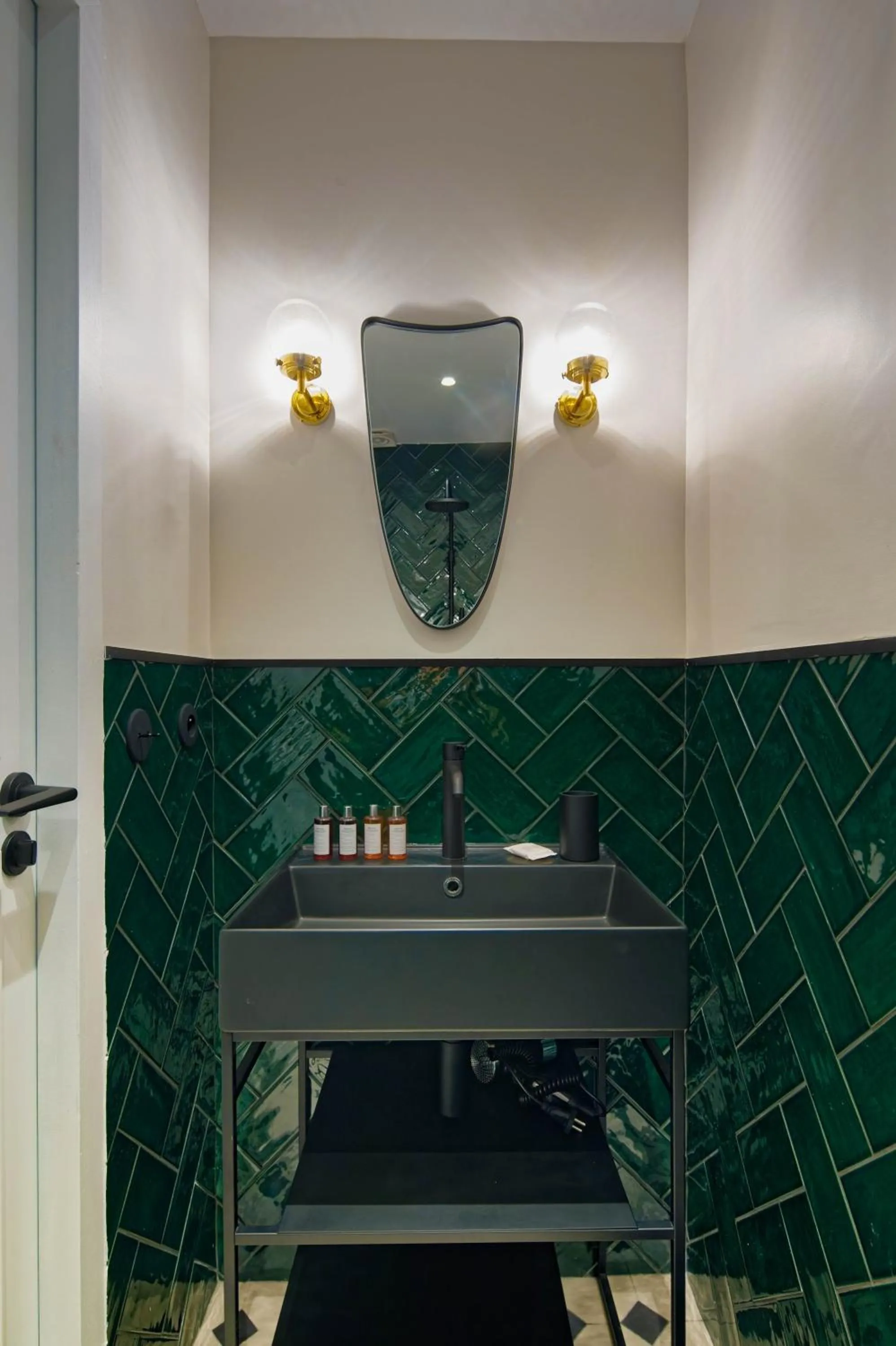 Bathroom in My Maison In Paris - Champ de Mars