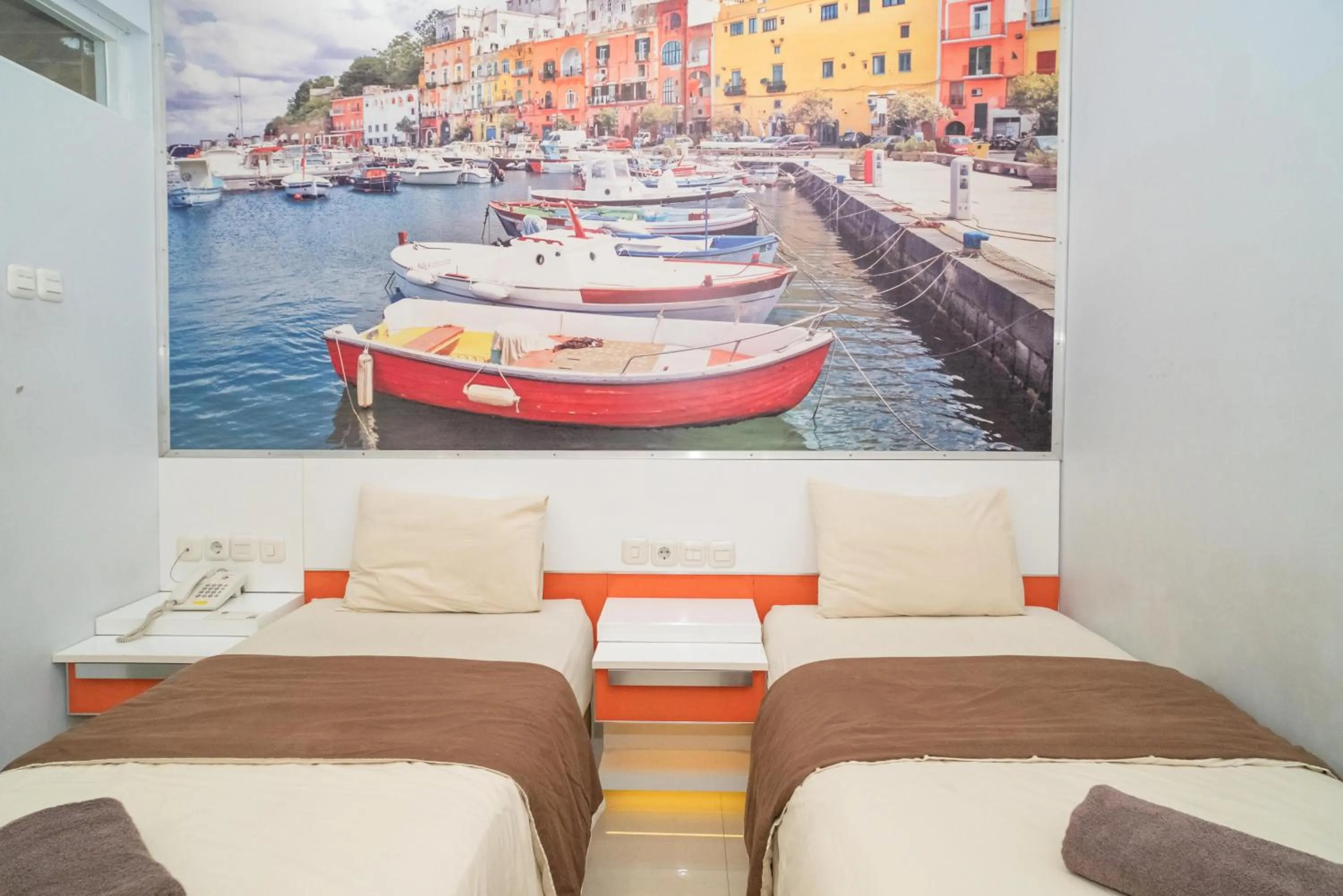 Bedroom, Bed in RedDoorz at Tirta Mansion Paramount Gading