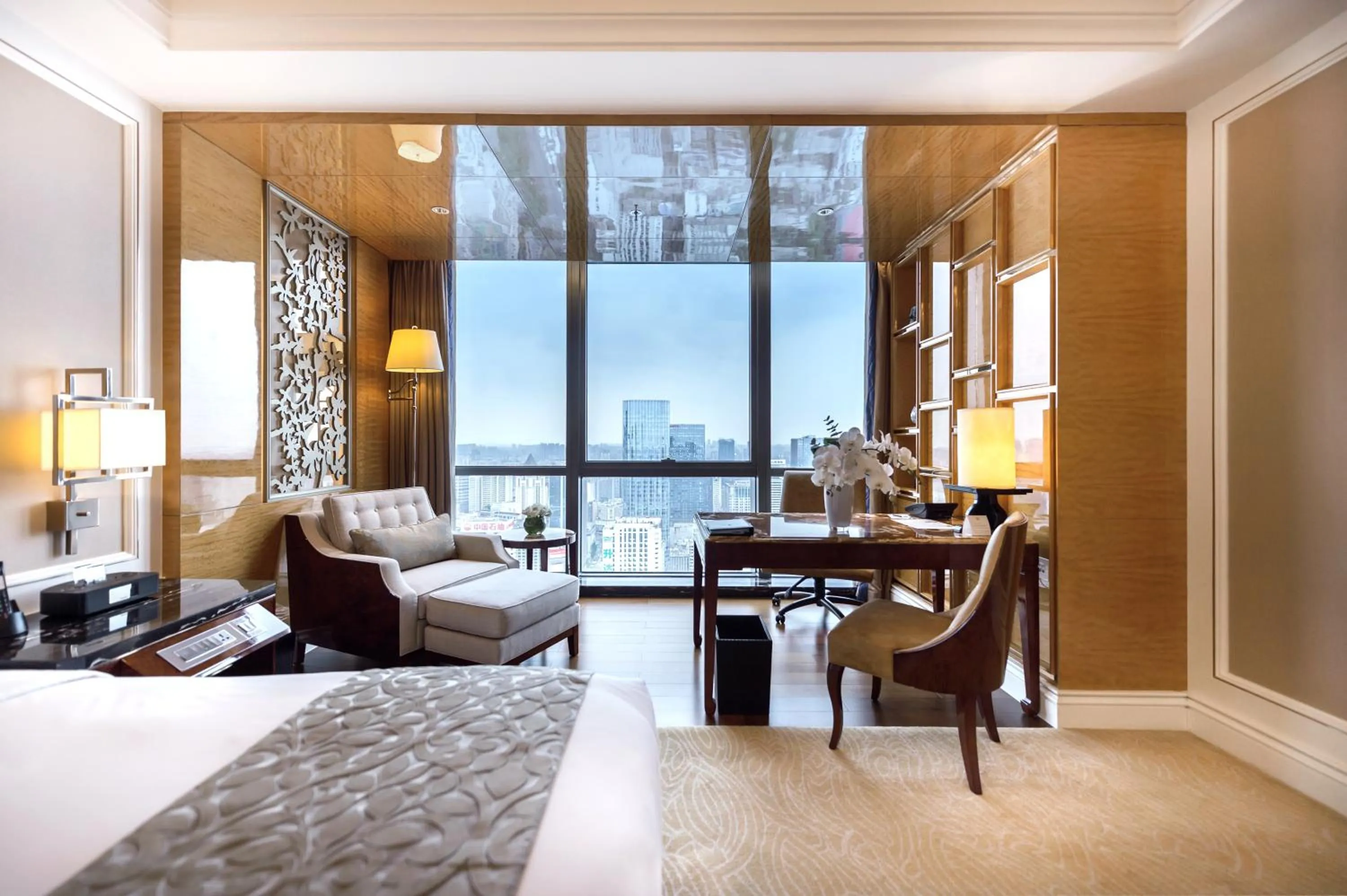 Bed in The Ritz-Carlton, Chengdu