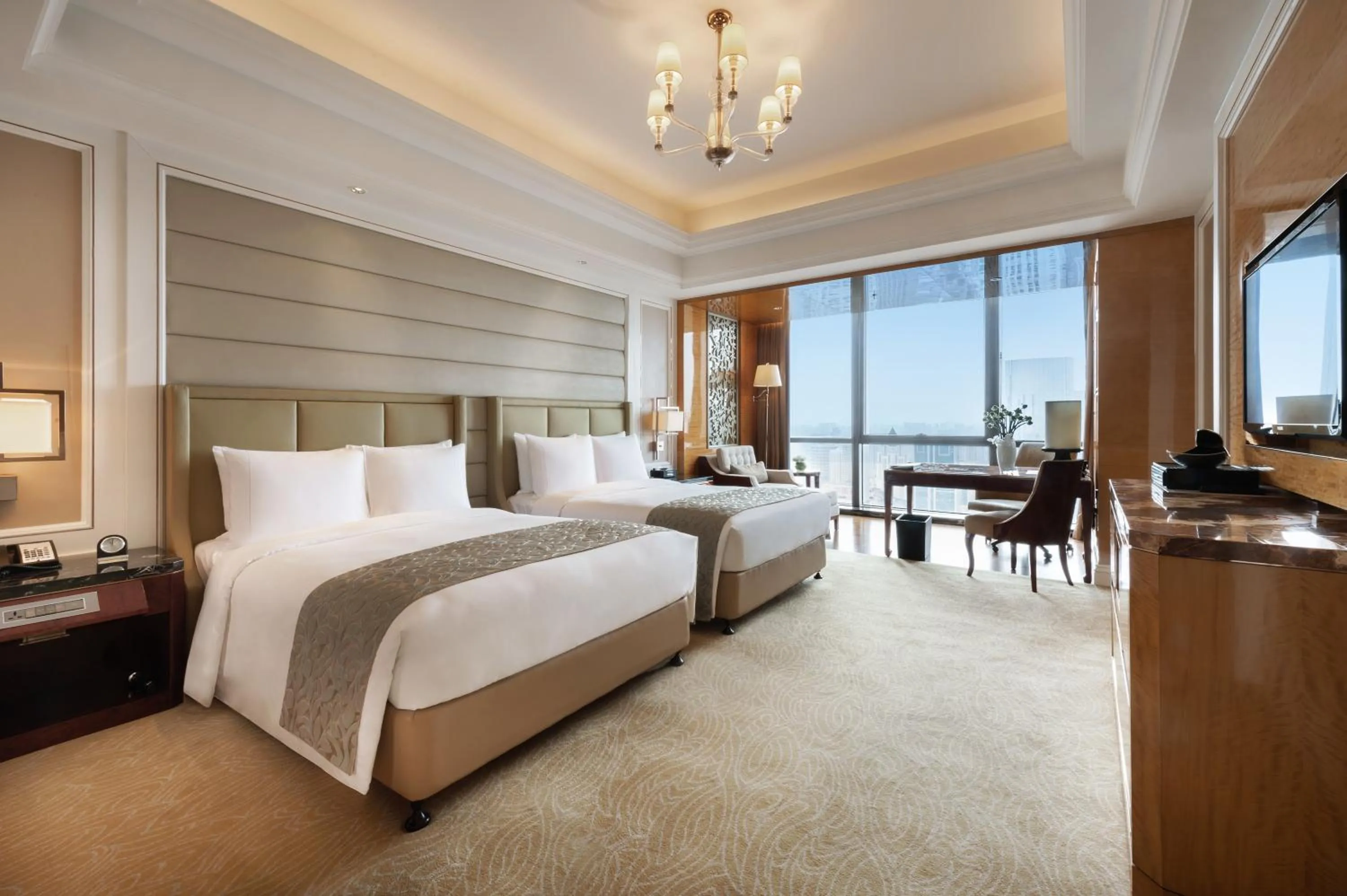 Bed in The Ritz-Carlton, Chengdu
