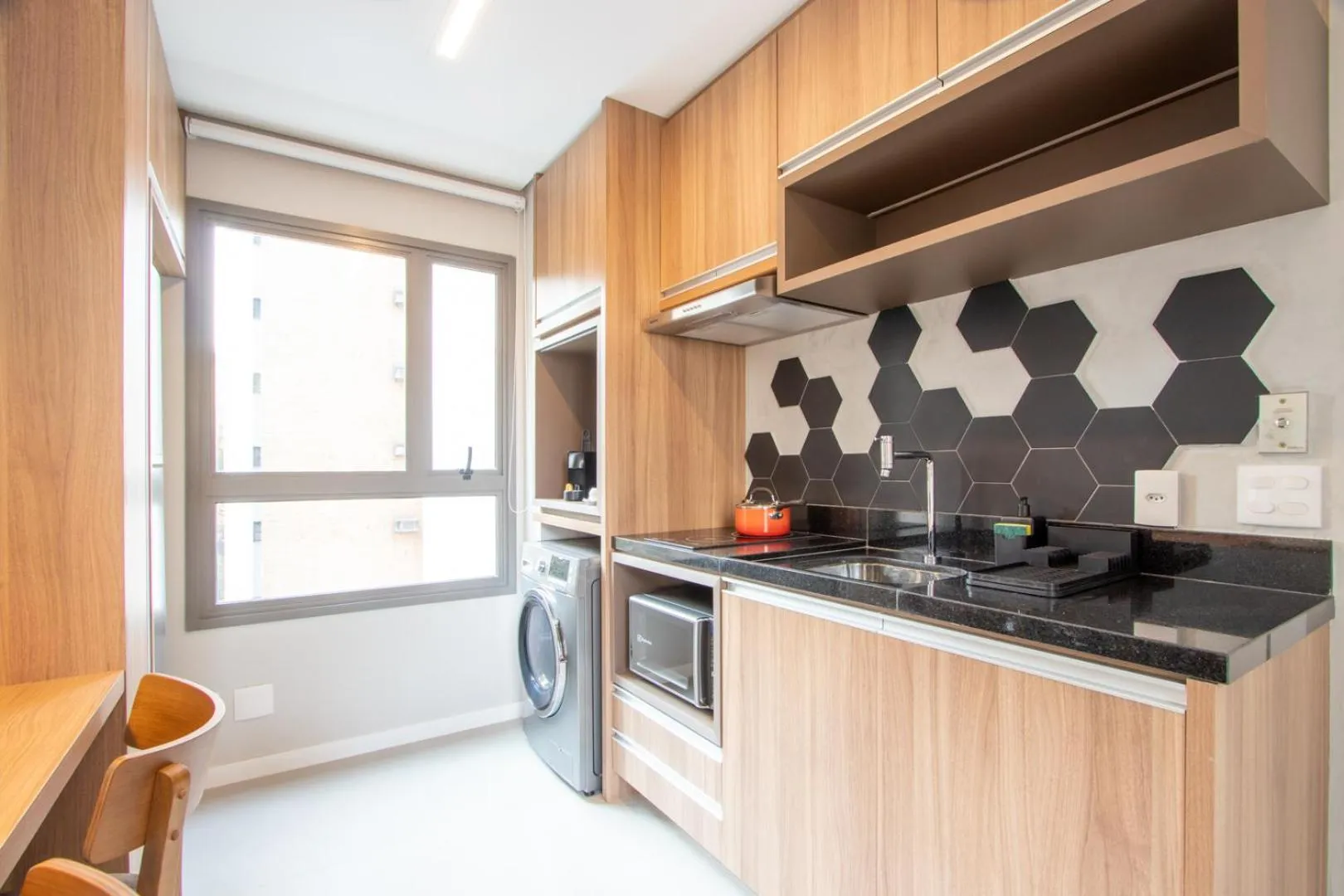 Day in Charlie Vila Nova Conceição Jacques Félix