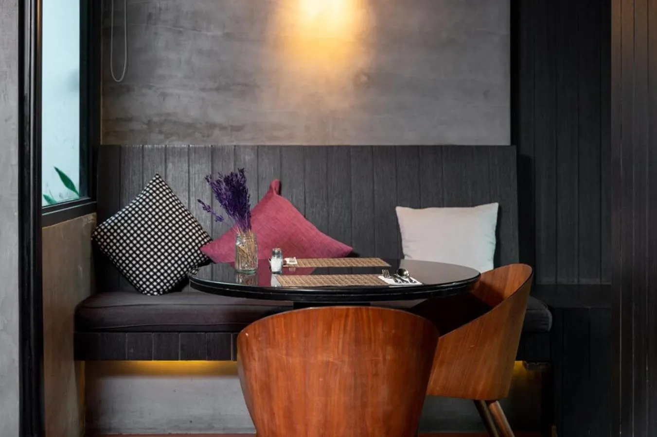 Restaurant/places to eat in Maitria Mode Sukhumvit 15 Bangkok - A Chatrium Collection