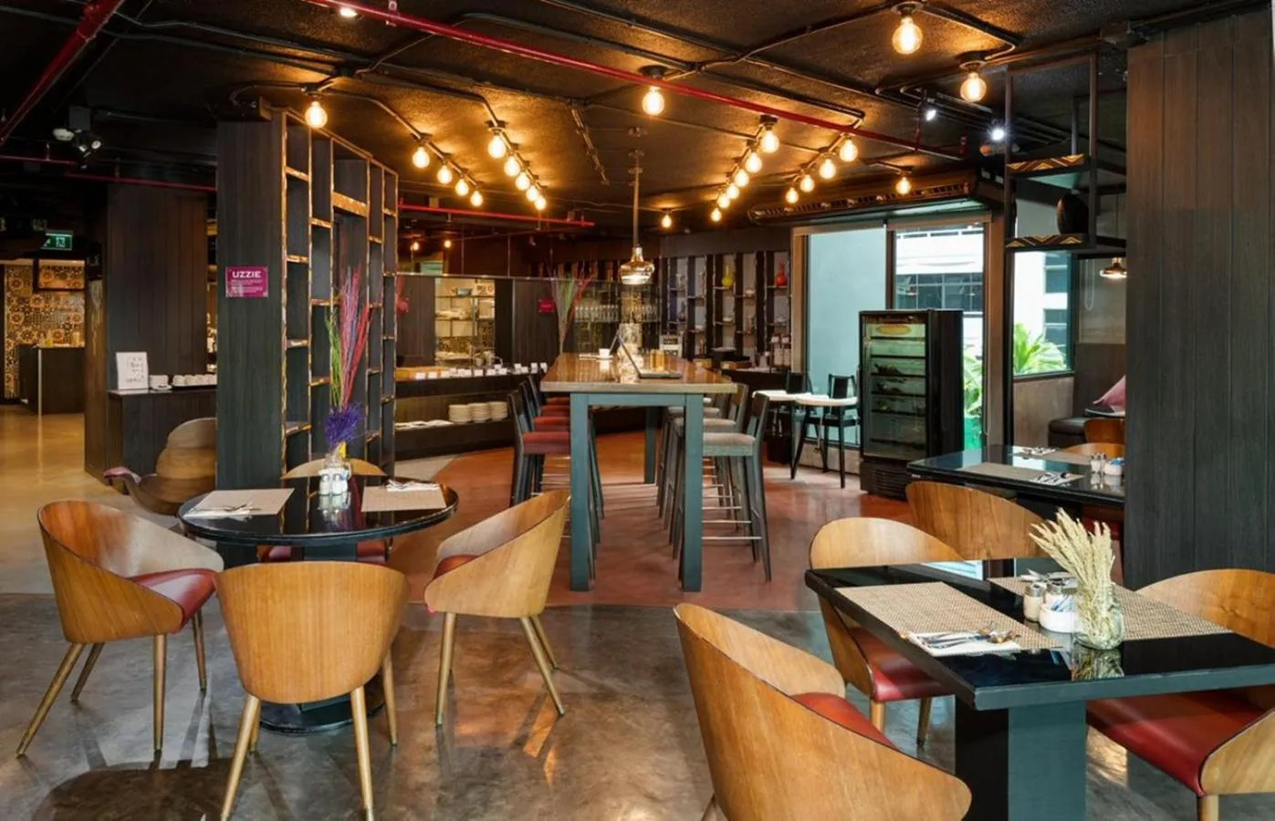 Restaurant/places to eat in Maitria Mode Sukhumvit 15 Bangkok - A Chatrium Collection
