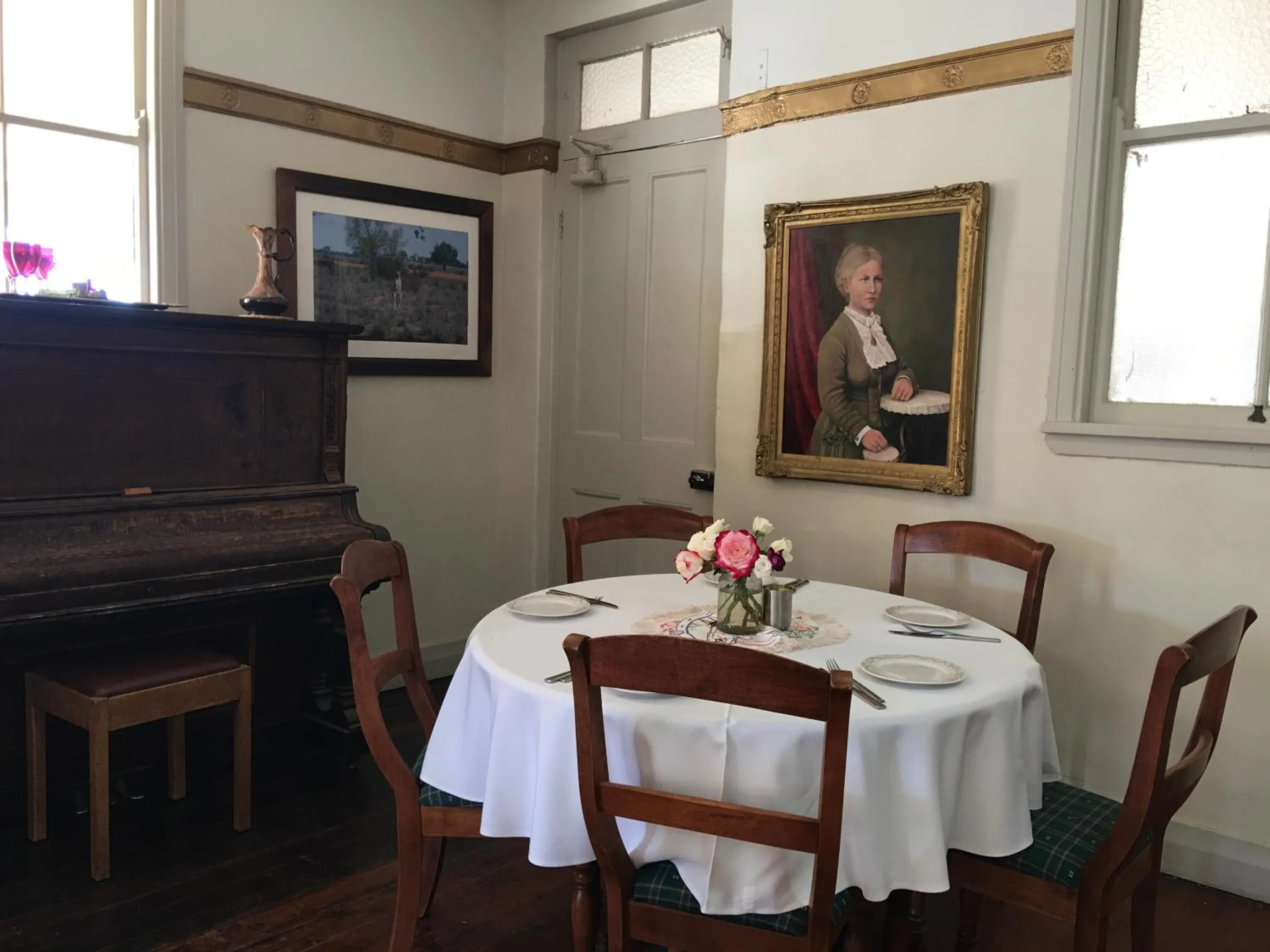 Restaurant/places to eat in Club Boutique Hotel Cunnamulla