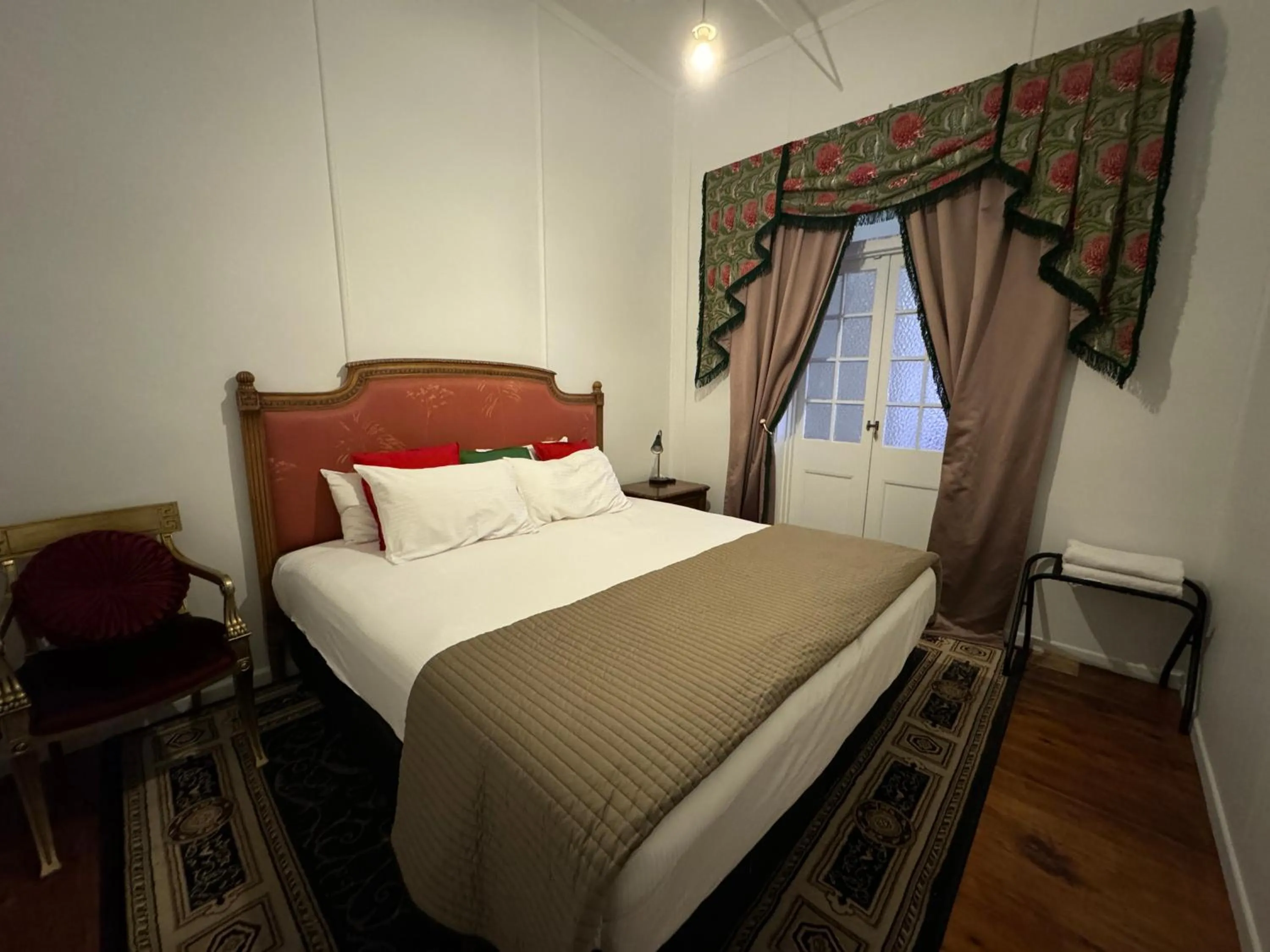 Restaurant/places to eat, Bed in Club Boutique Hotel Cunnamulla