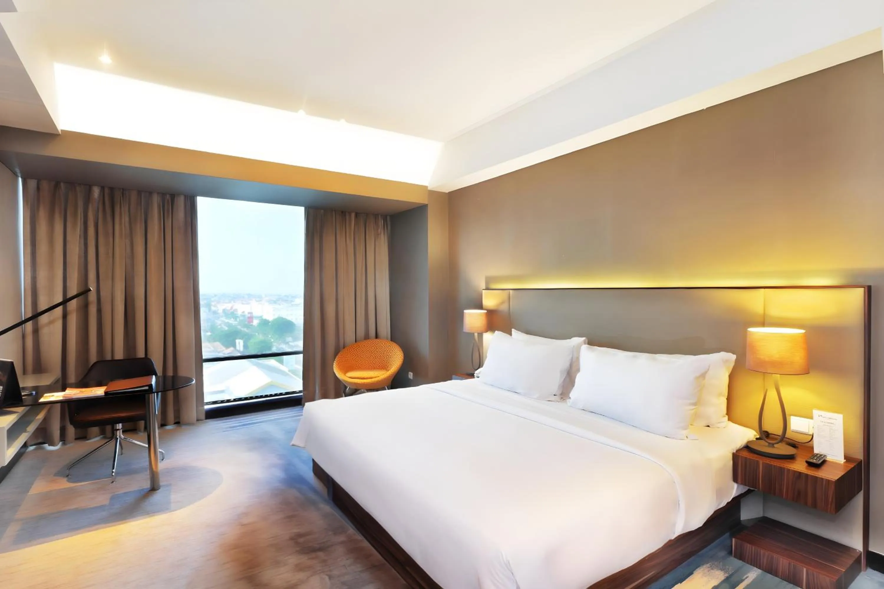 View (from property/room), Bed in Swiss-Belhotel Cirebon