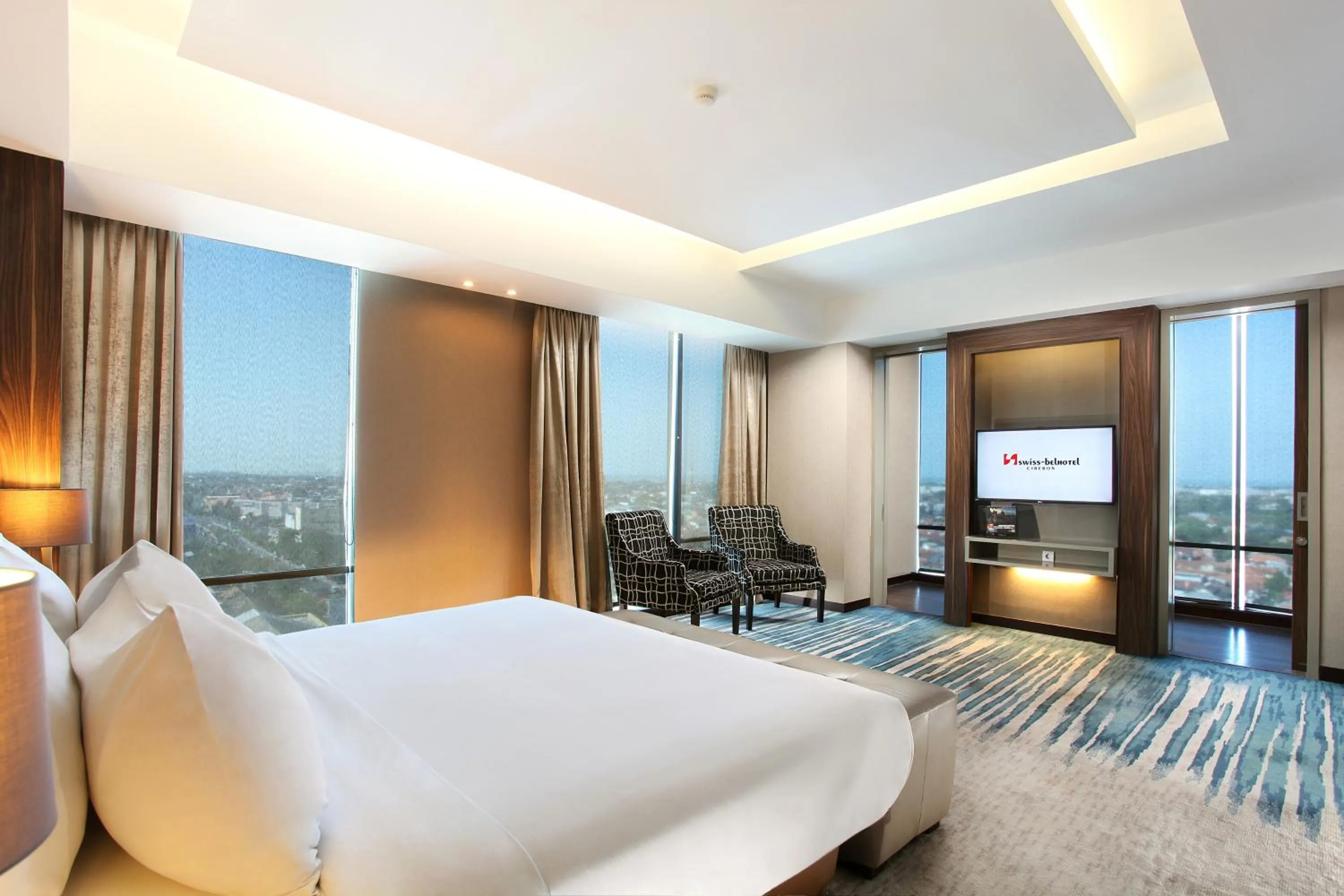 Bedroom, Bed in Swiss-Belhotel Cirebon