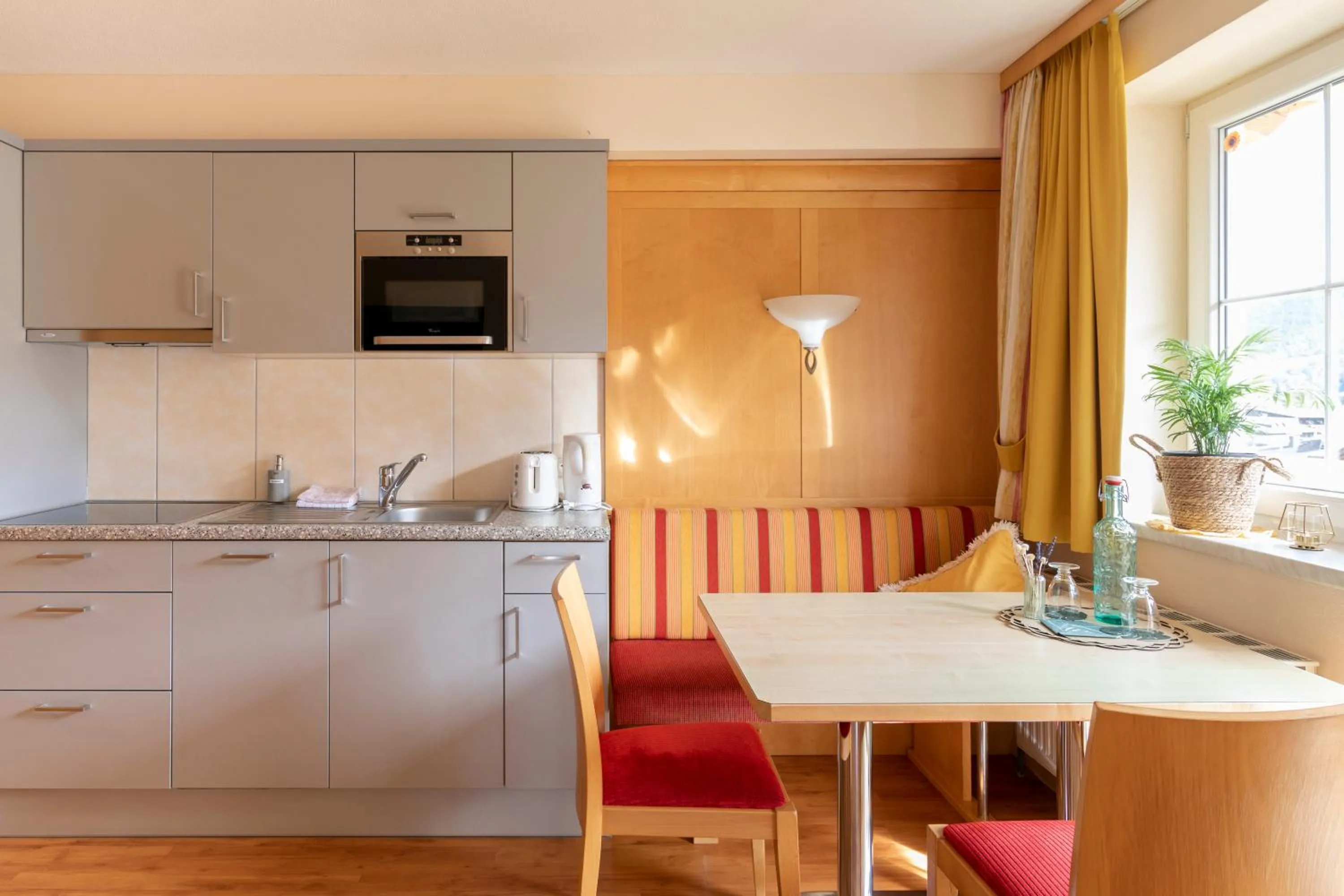 Kitchen or kitchenette in Residenz Theresa