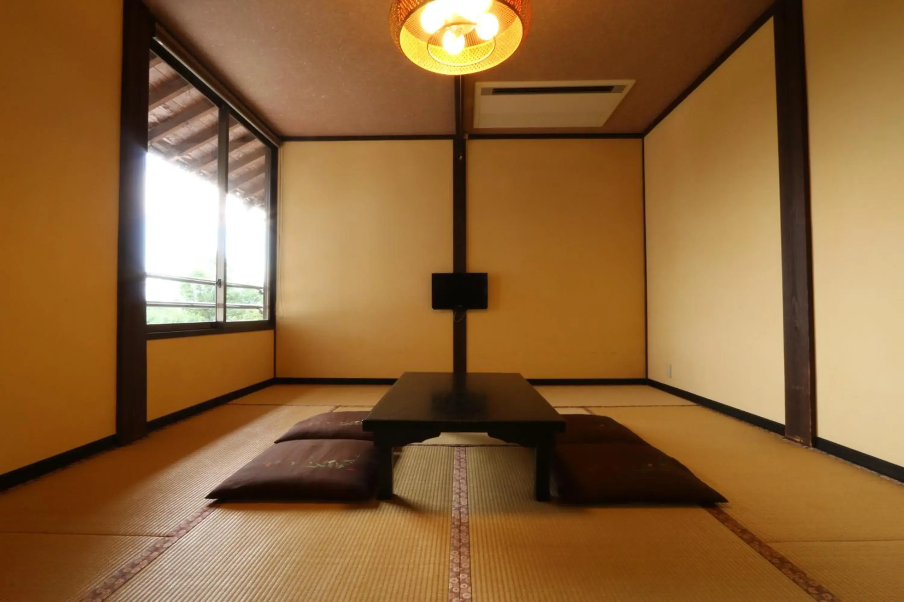 Japanese-Style Superior Room with Shared Bathroom in Tabinoyado Asonoyu Japanese-Style Superior Room with Shared Bathroom in Tabinoyado Asonoyu