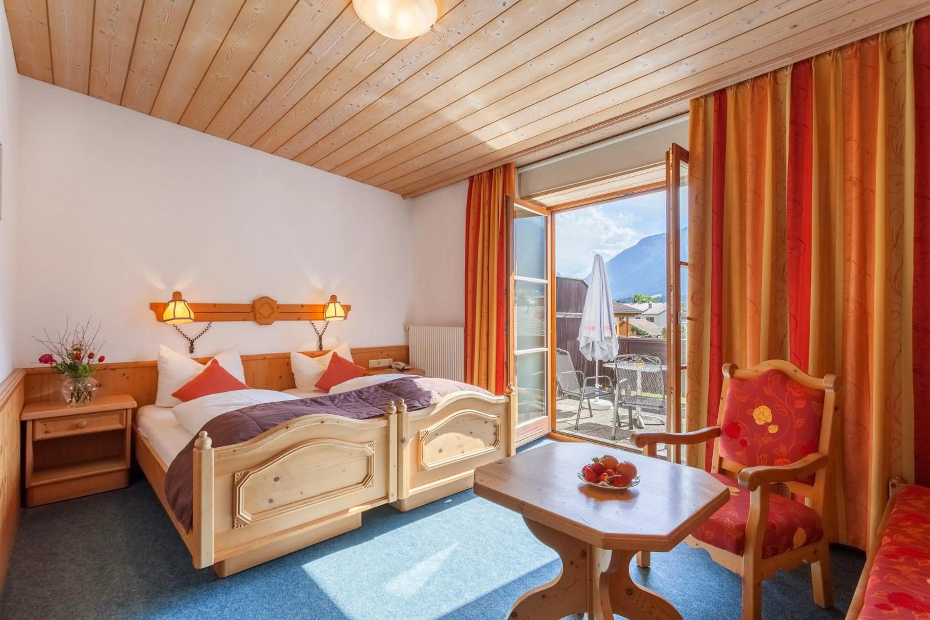 Photo of the whole room, Bed in Hotel Goldene Rose