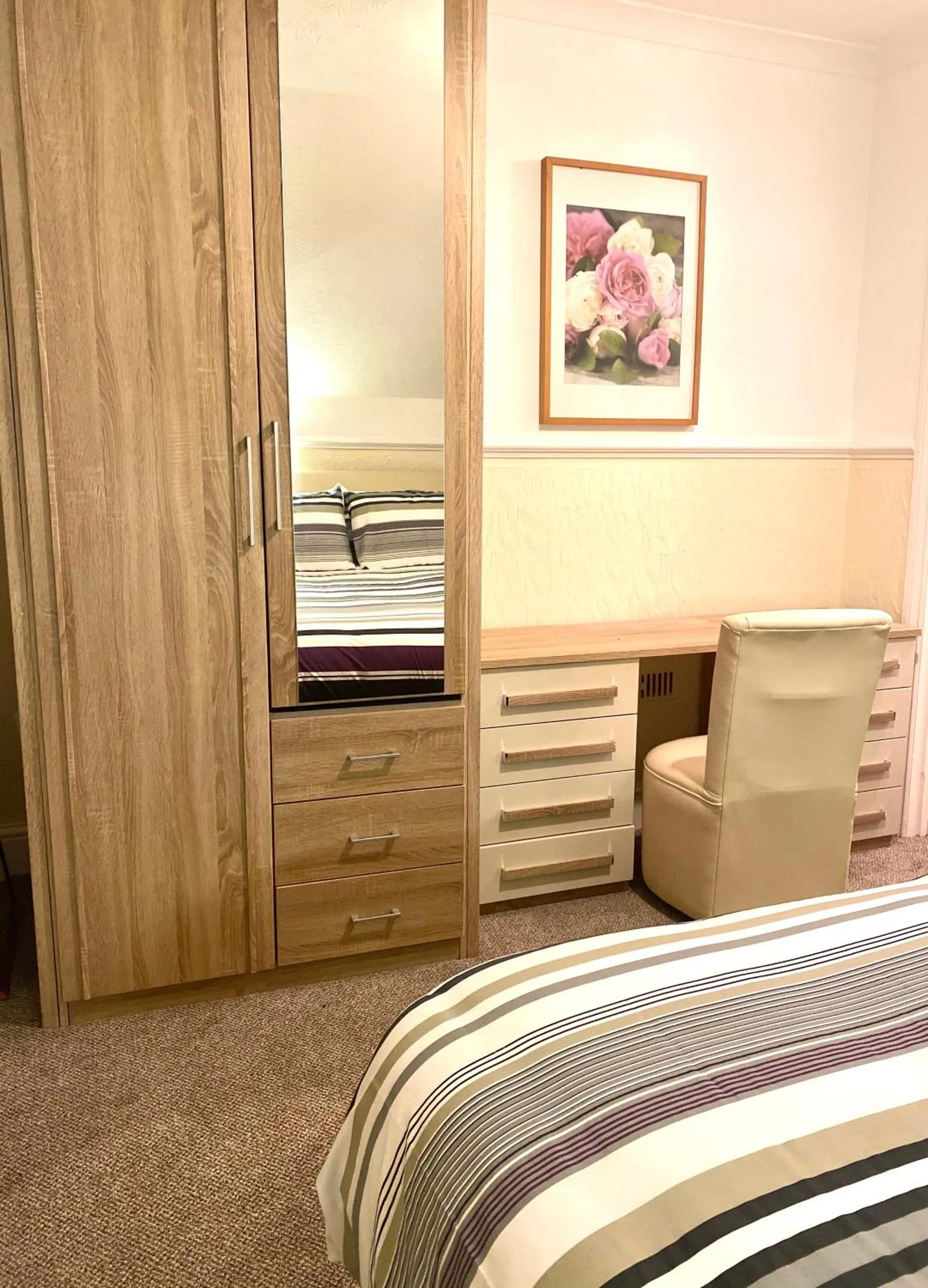 Other, Bed in Seaford Lodge Apartments