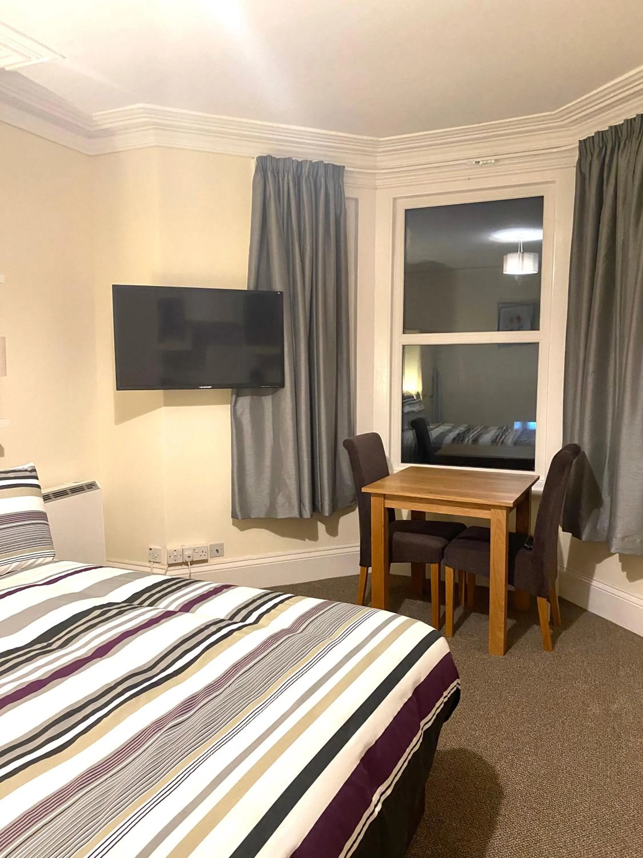 Other, Bed in Seaford Lodge Apartments