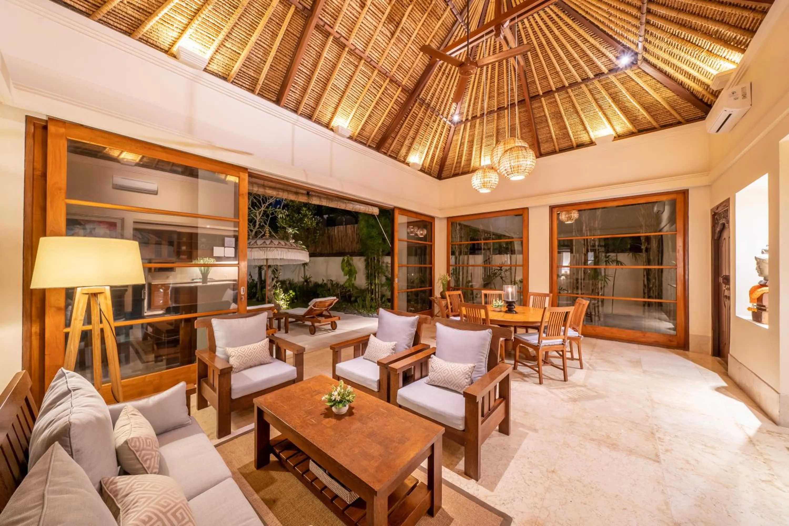 Living room in Jimbaran Beach Villas by Nakula