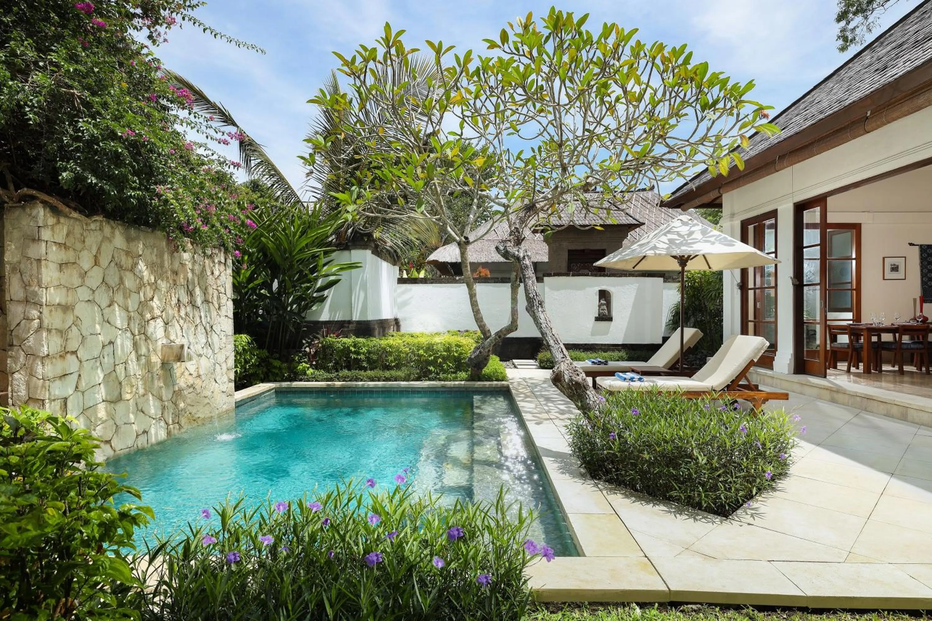 Swimming pool in Jimbaran Beach Villas by Nakula