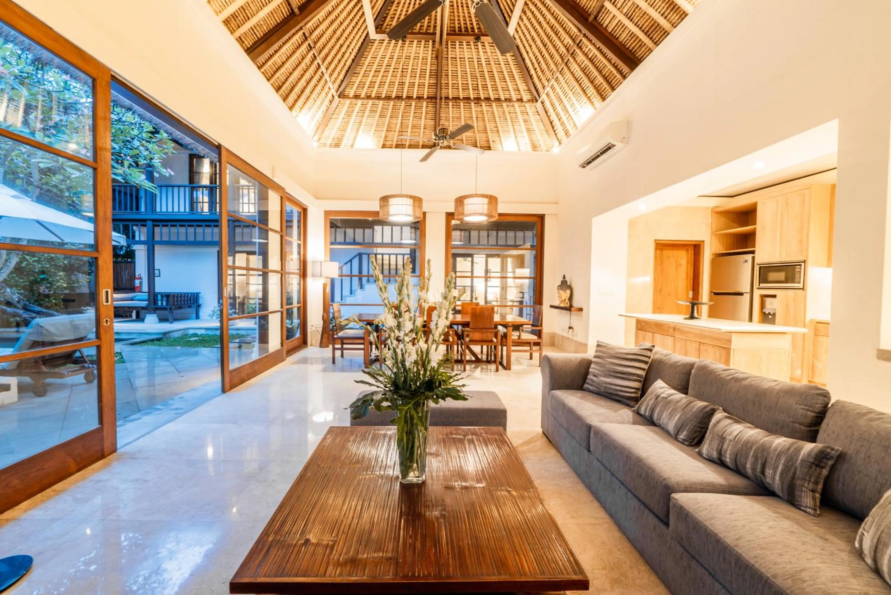 Living room in Jimbaran Beach Villas by Nakula