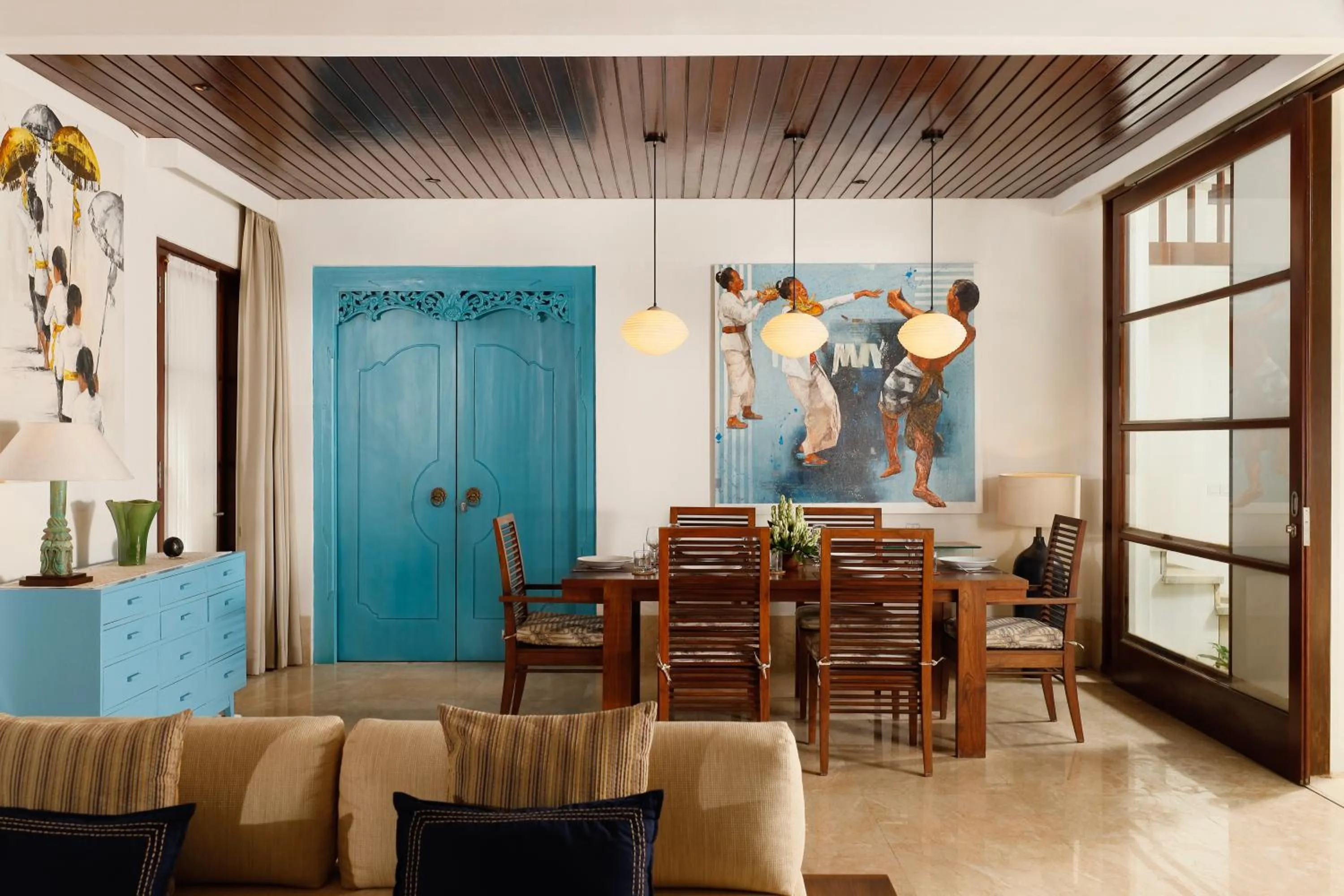 Dining area in Jimbaran Beach Villas by Nakula