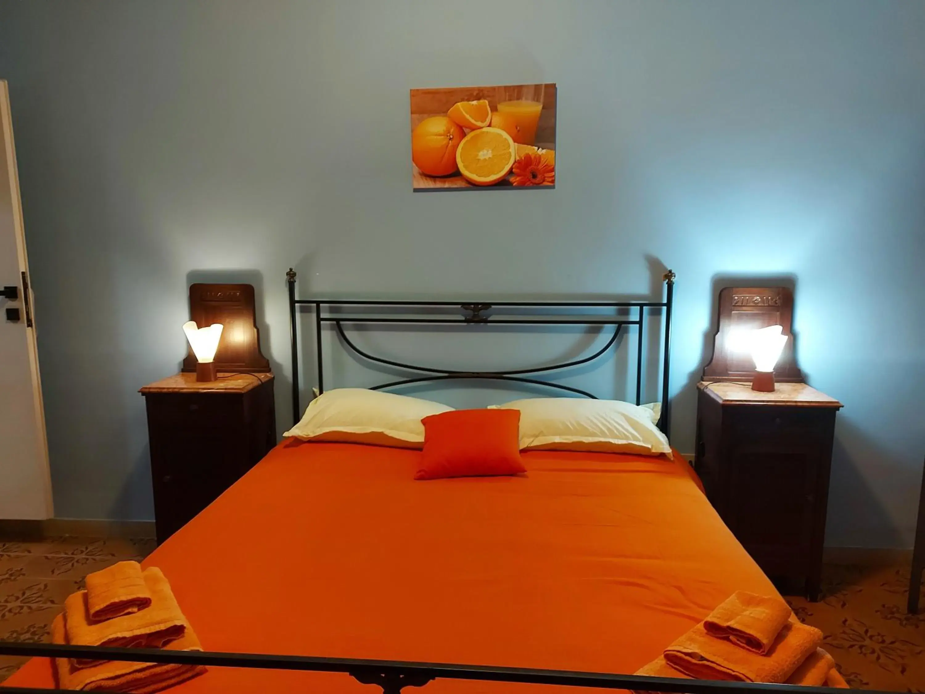 Triple Room with Shared Bathroom in B&B Nonna Assunta Triple Room with Shared Bathroom in B&B Nonna Assunta