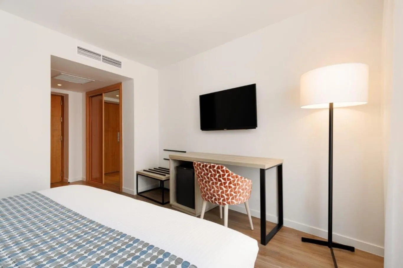 furniture, Bed in Exe Vienna