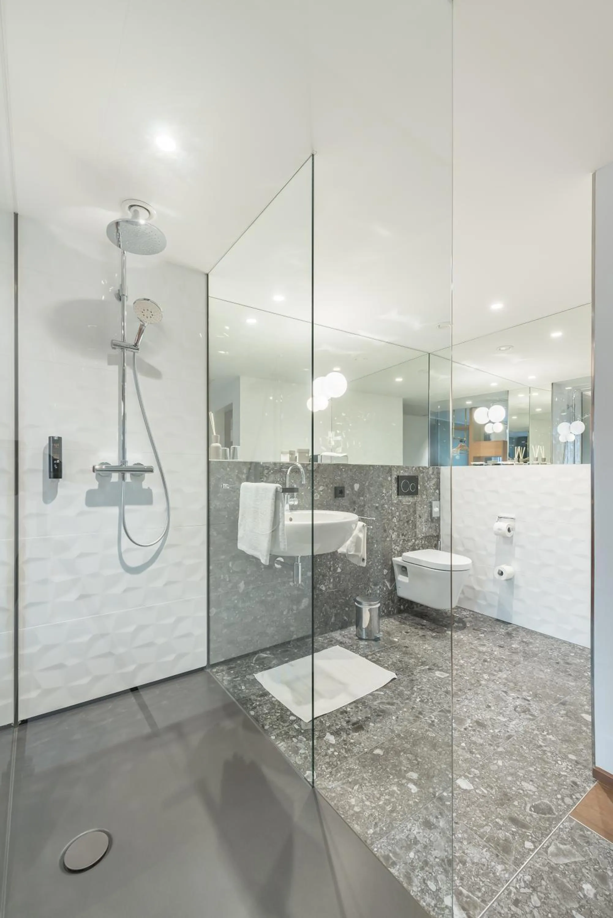 Shower in Hotel Ploberger