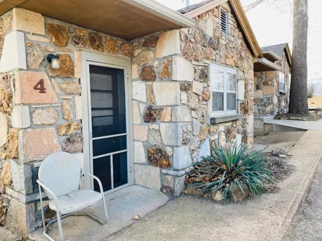 Rockwood Resort Motel