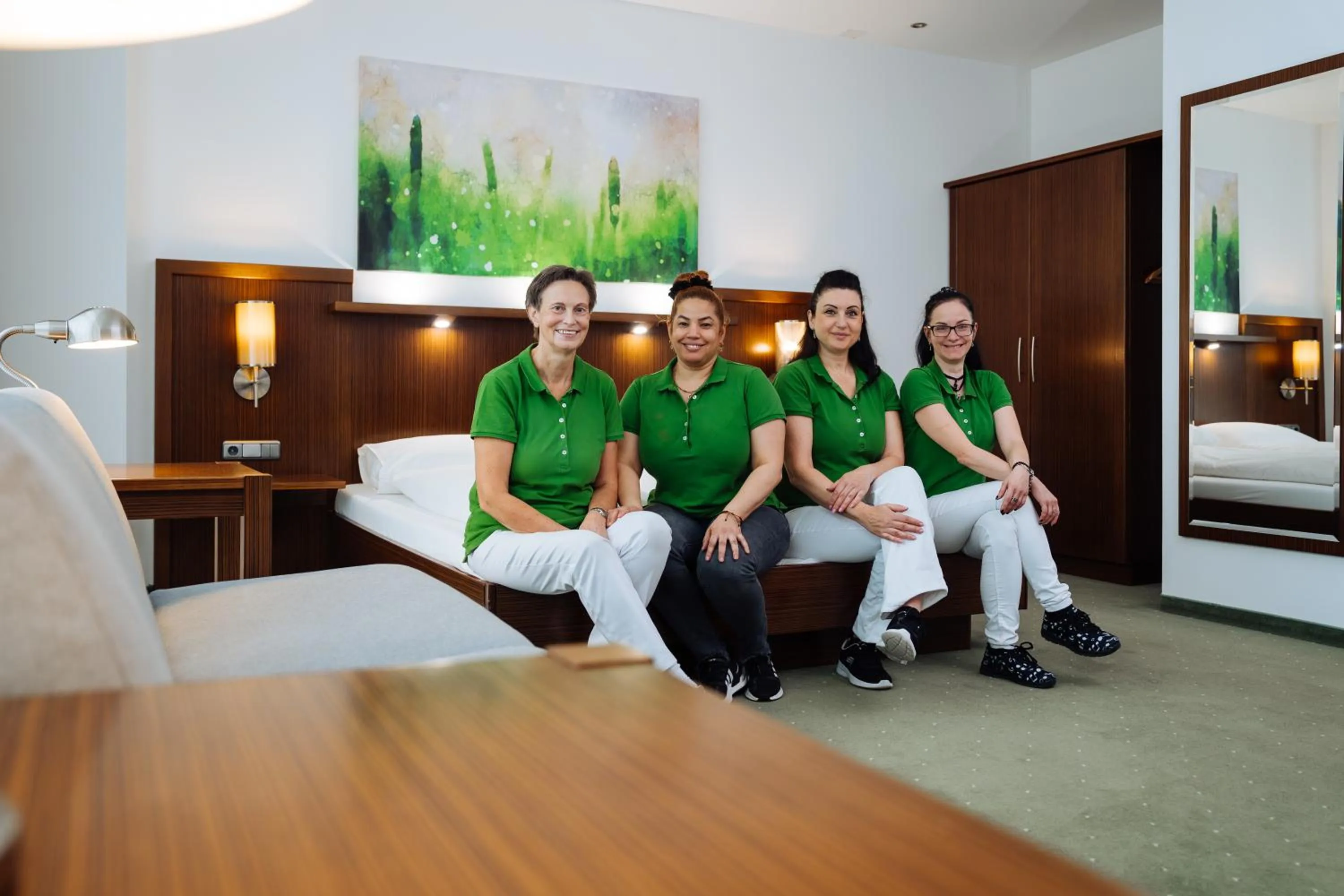 Property building, Bed in Hotel City