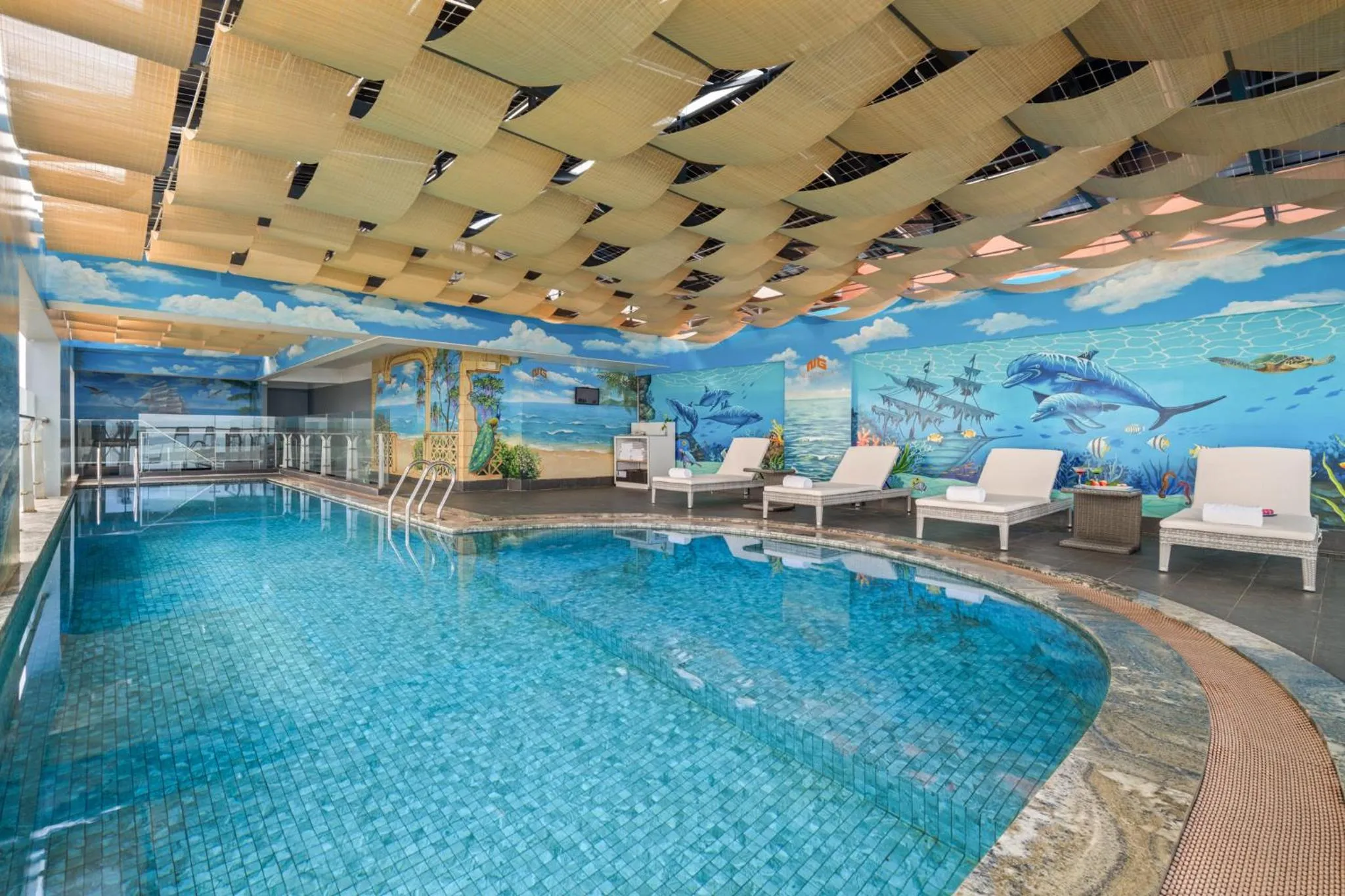 Swimming pool in Nguyen Gia Hotel