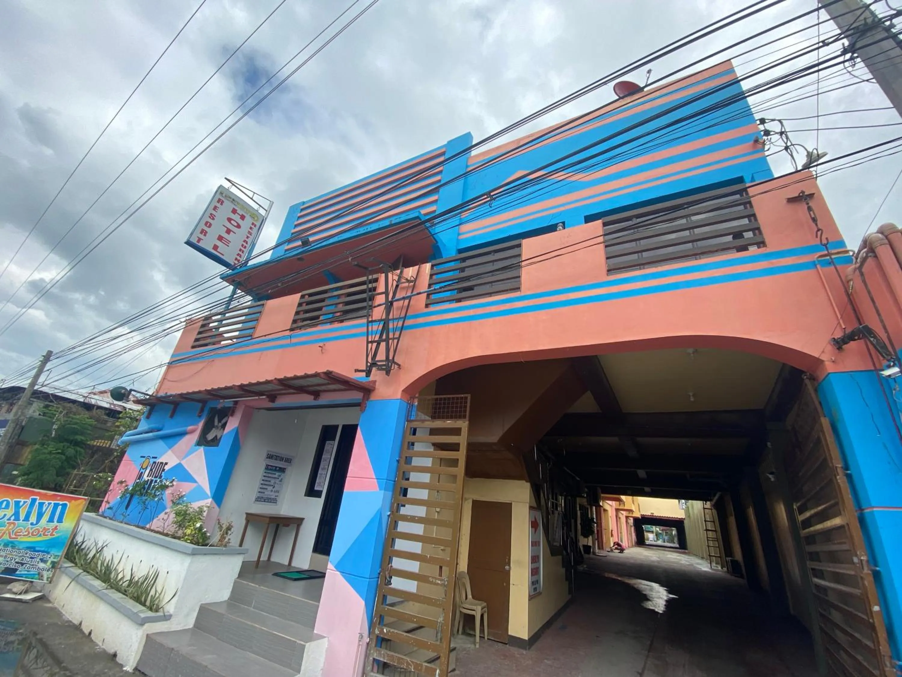 Property building in RedDoorz Plus @ Lhexlyn Resort San Narciso