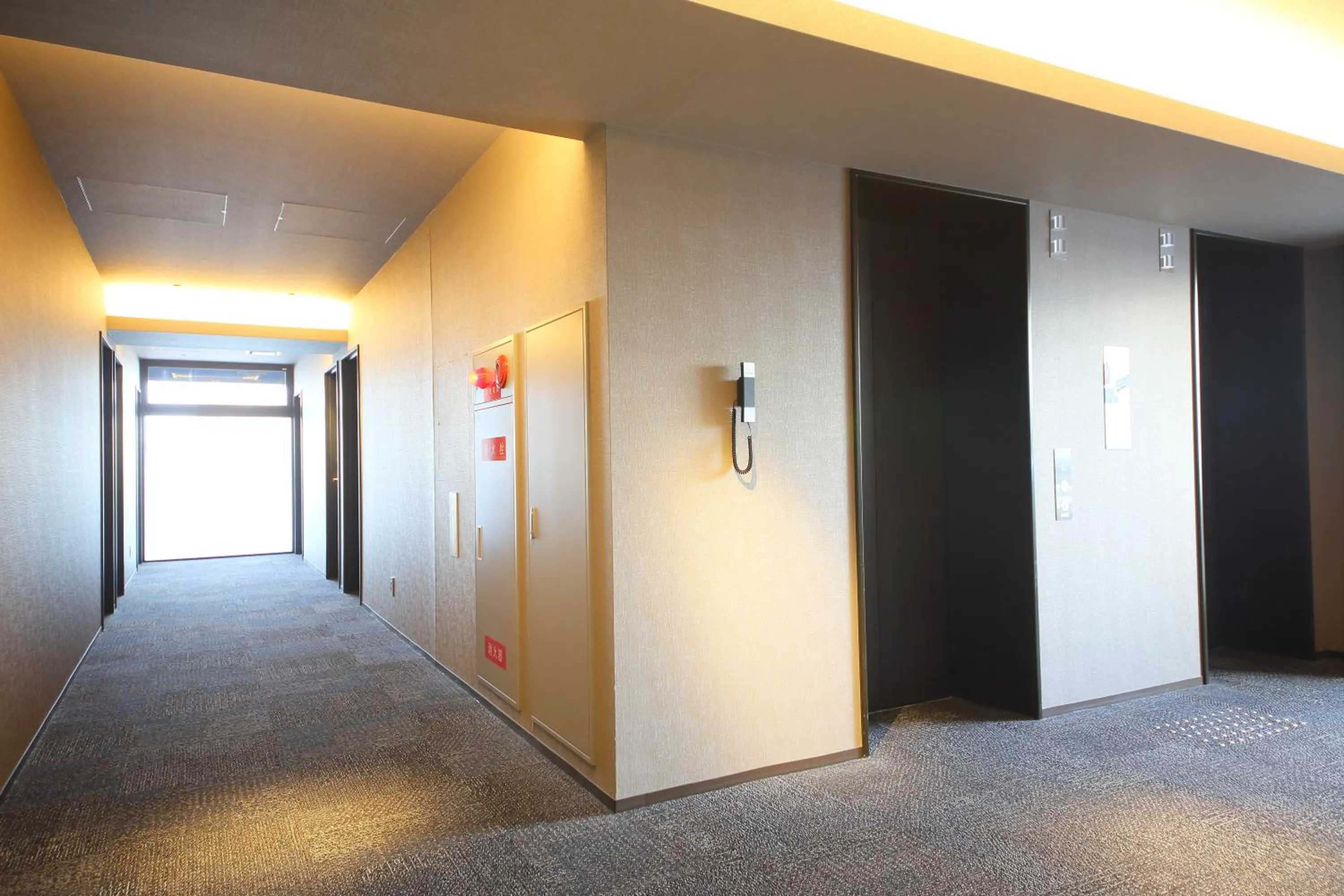 elevator in Dynasty Hotel & Resort Osaka