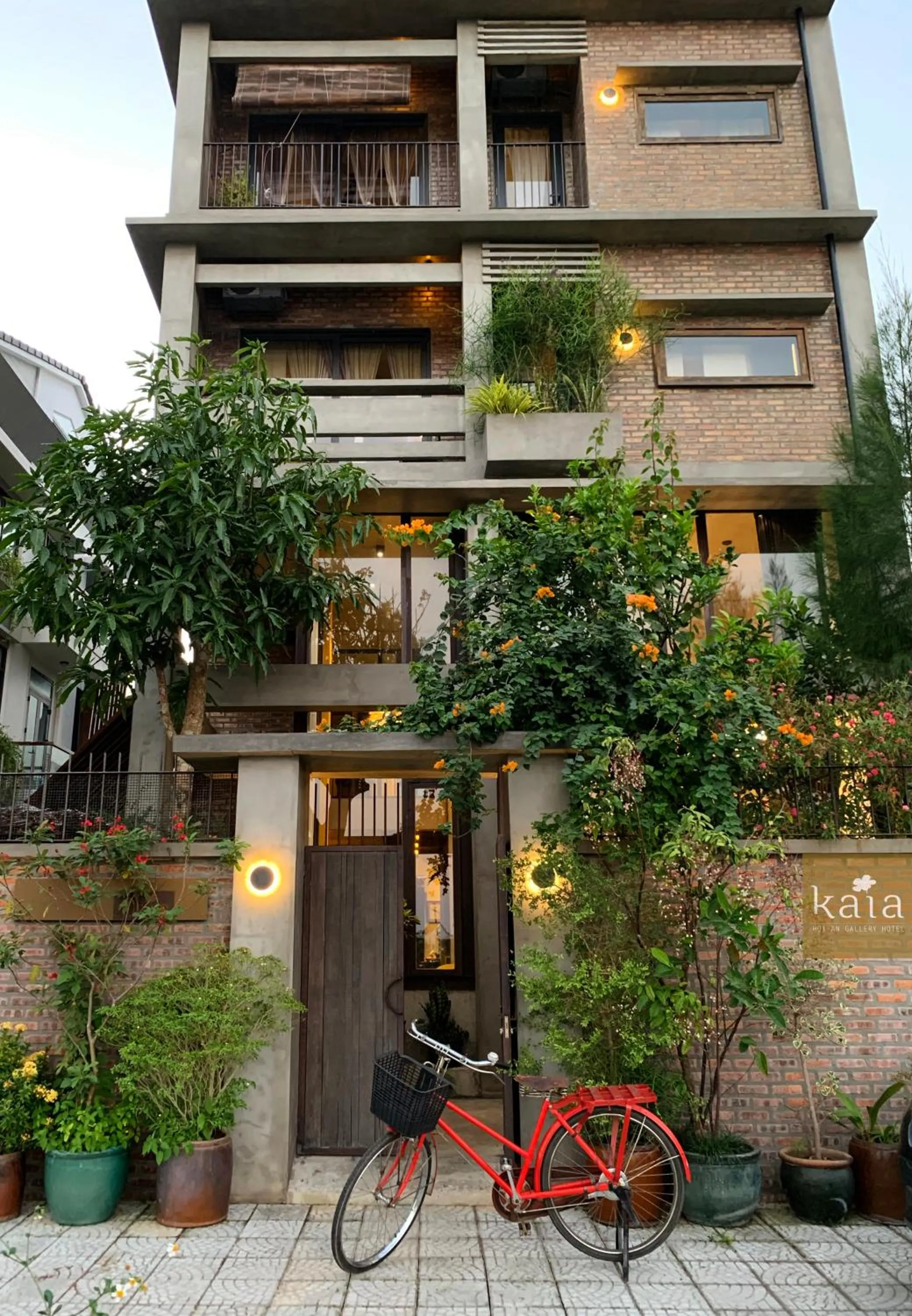 Property building in Kaia Gallery Hotel Hoi An