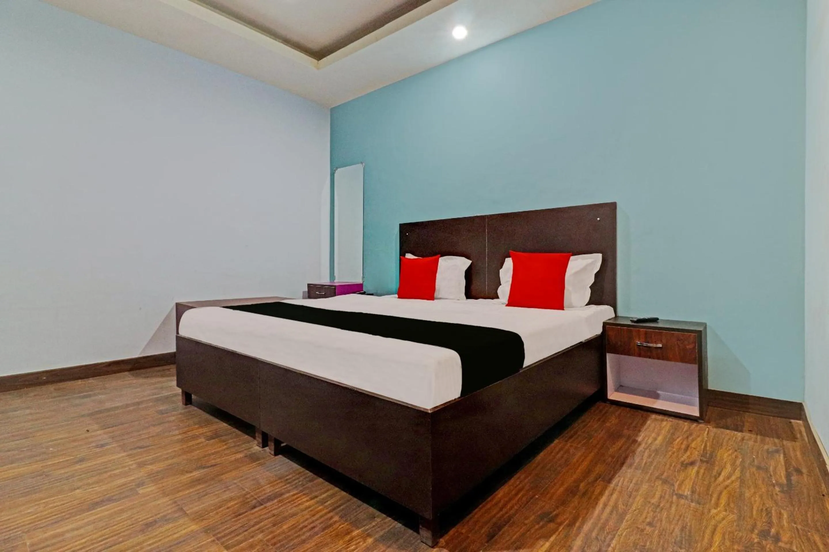 Bedroom, Bed in Capital O Kanha Resort