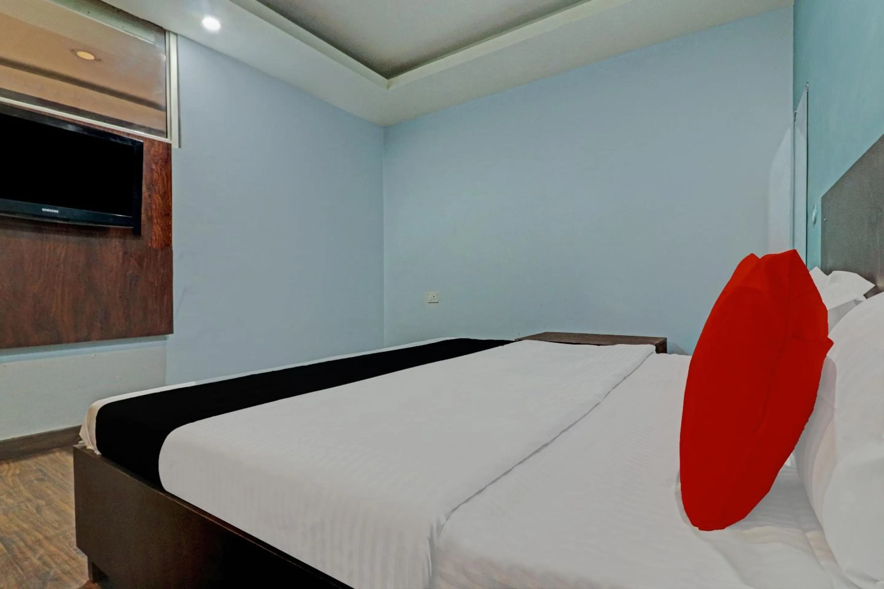 Bedroom, Bed in Capital O Kanha Resort