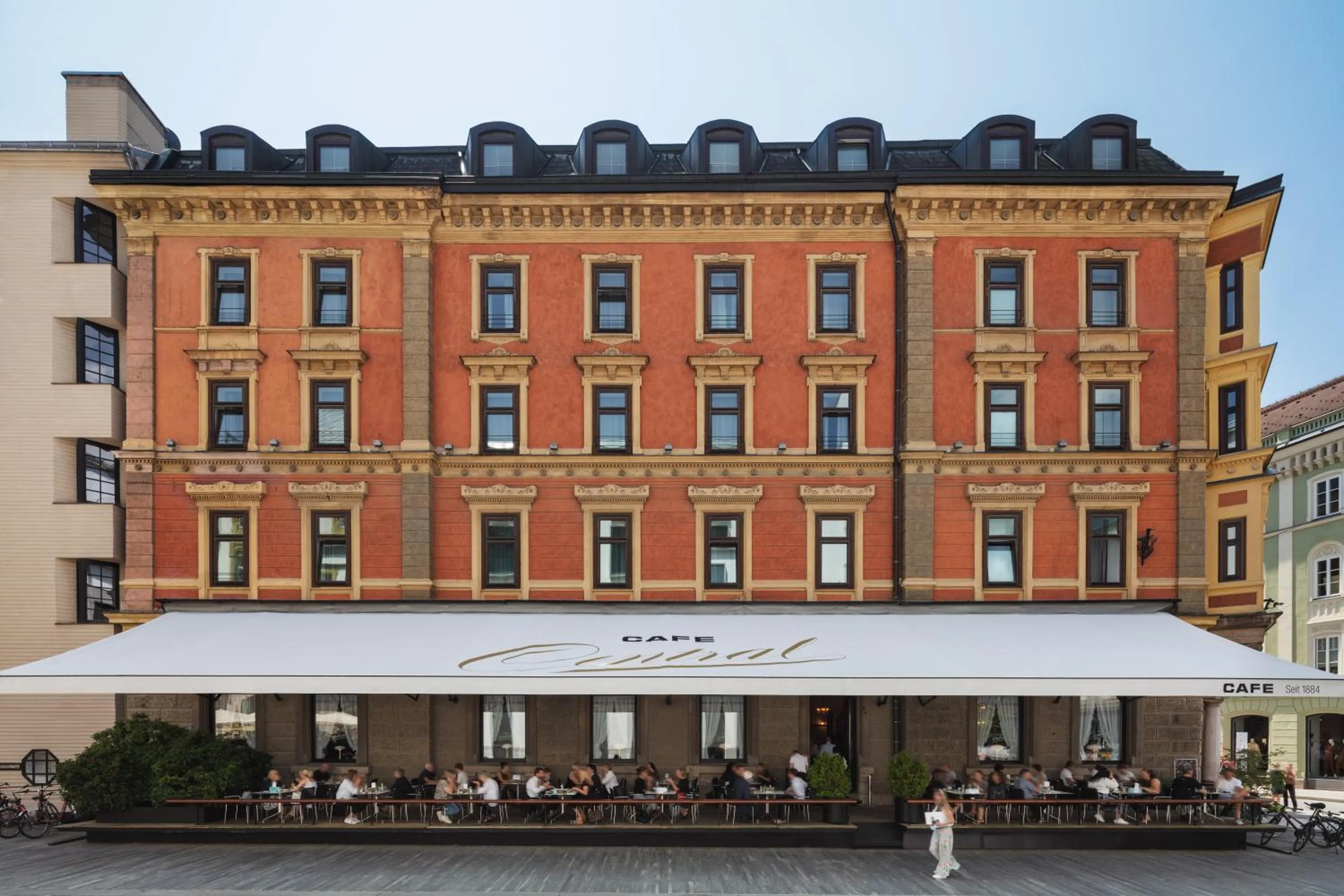 Property building in Hotel Central