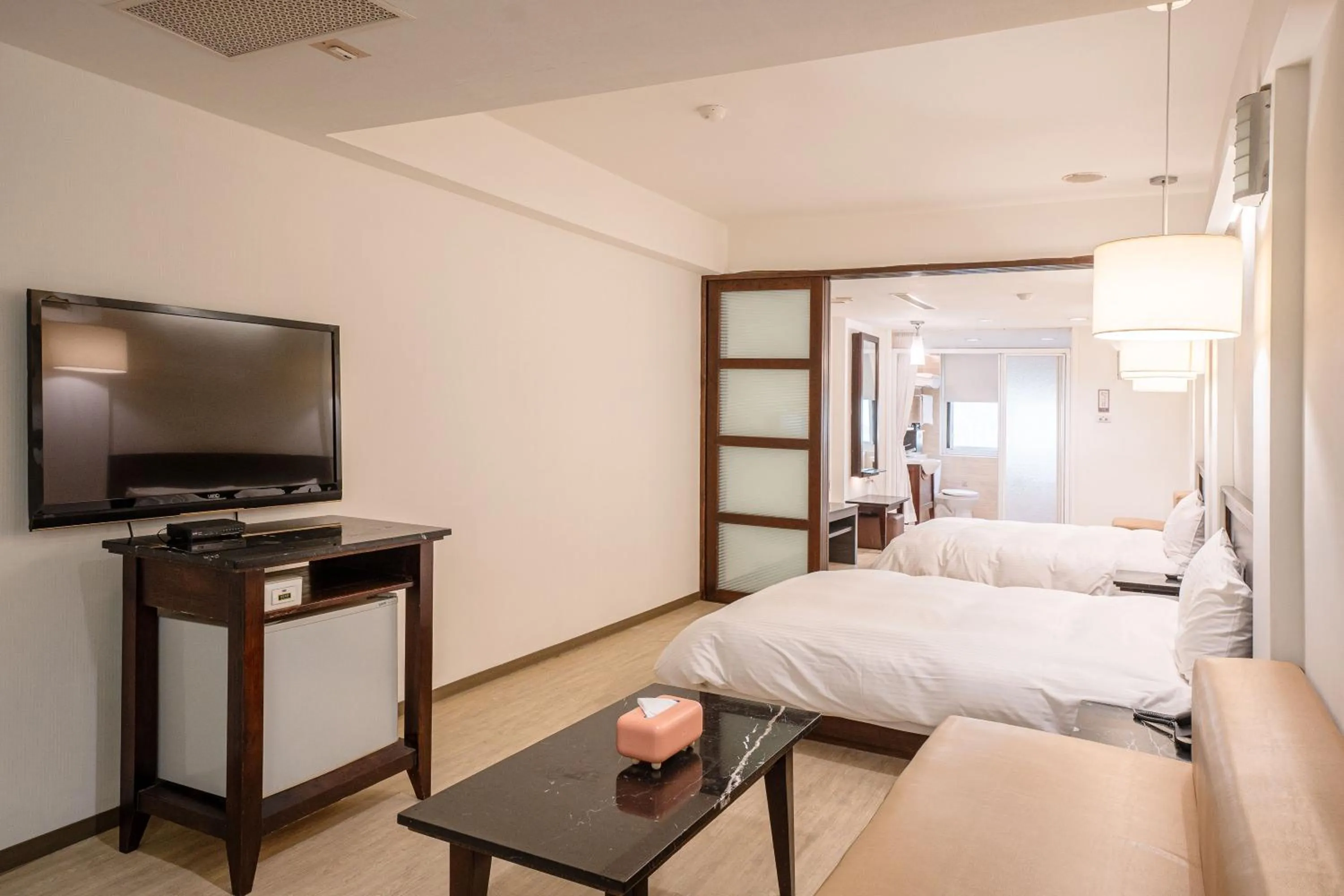 Photo of the whole room, Bed in Guide Hotel Kaohsiung Shinkuchan