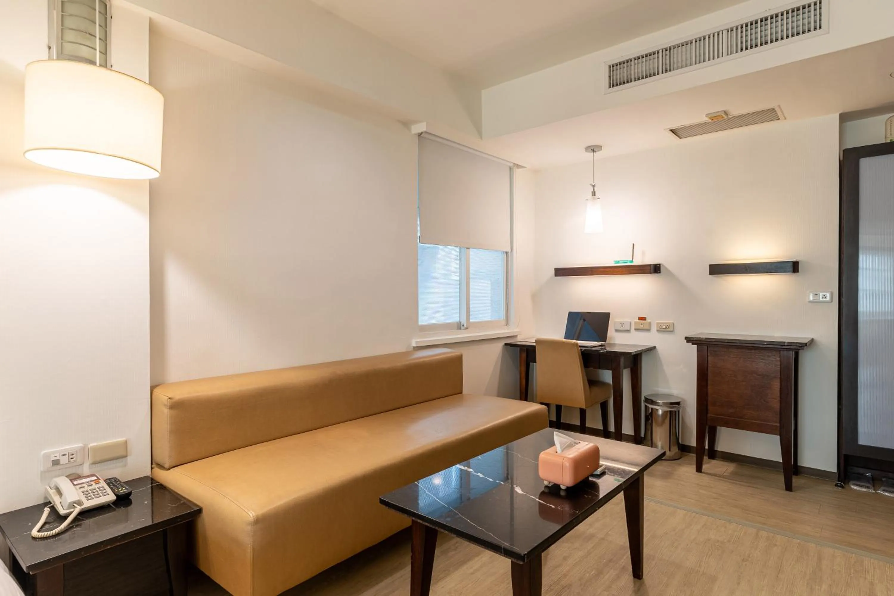 Photo of the whole room in Guide Hotel Kaohsiung Shinkuchan