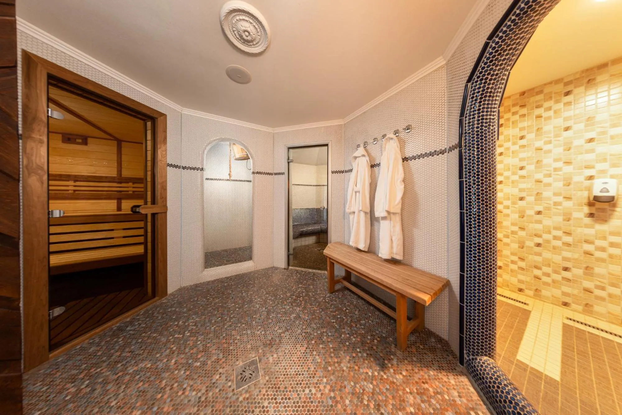 Sauna, Bed in Landhaus St. Georg