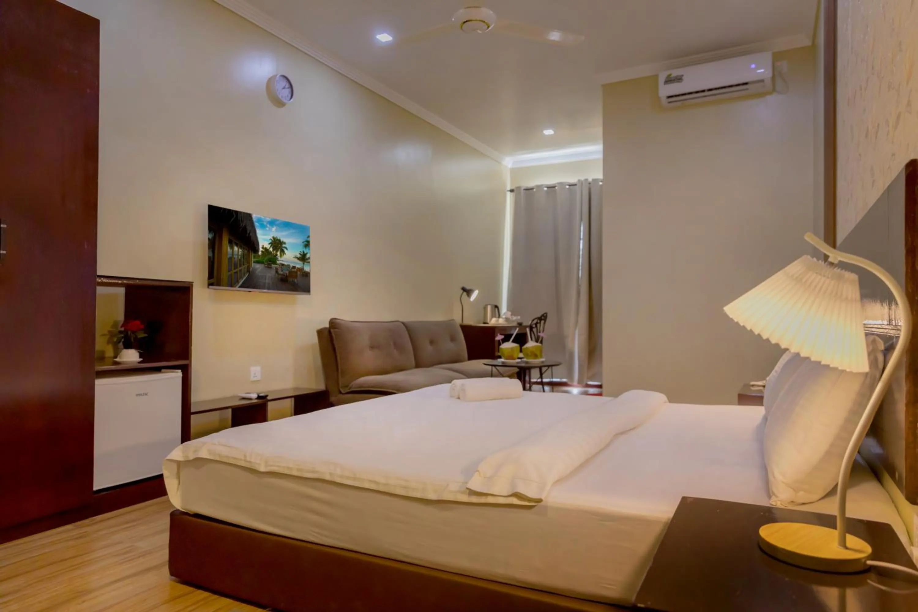 Bed in WhiteShell Island Hotel & Spa