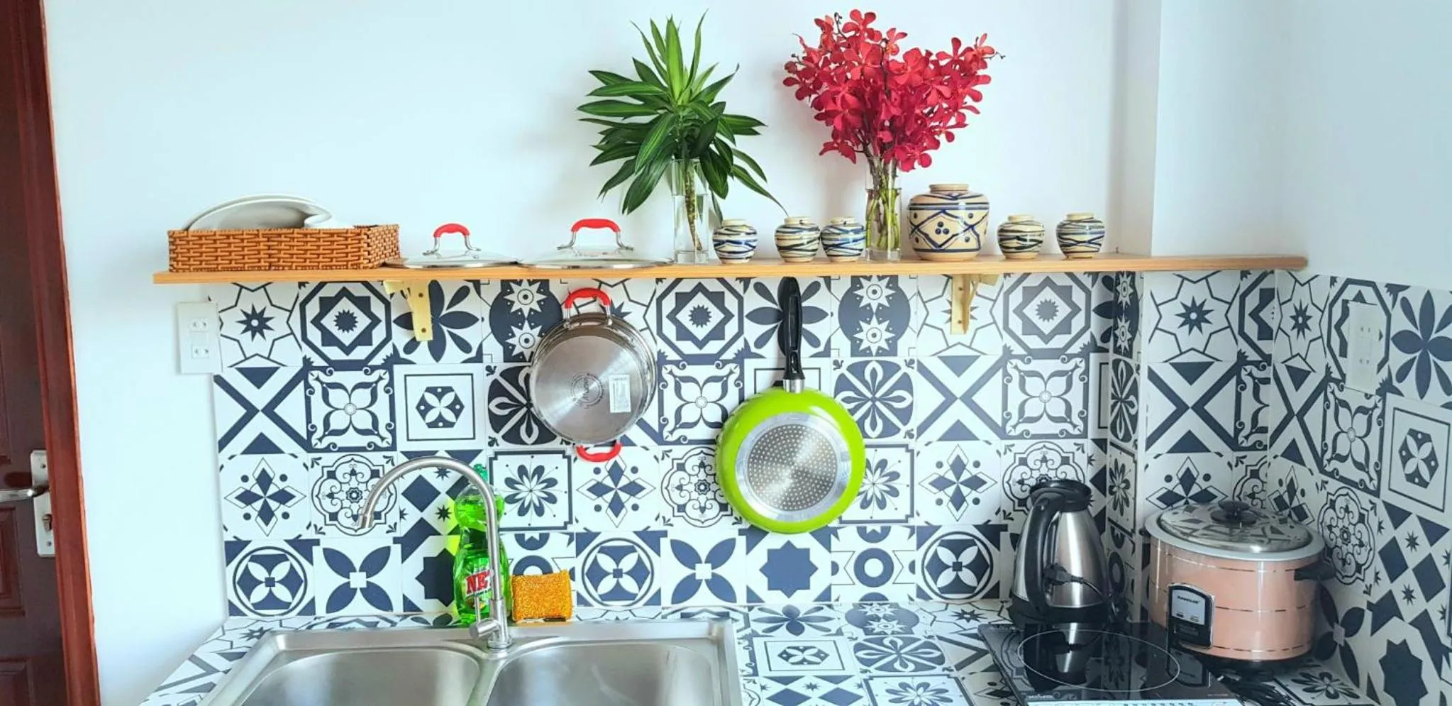 Kitchen or kitchenette in Mekong 69 Hostel