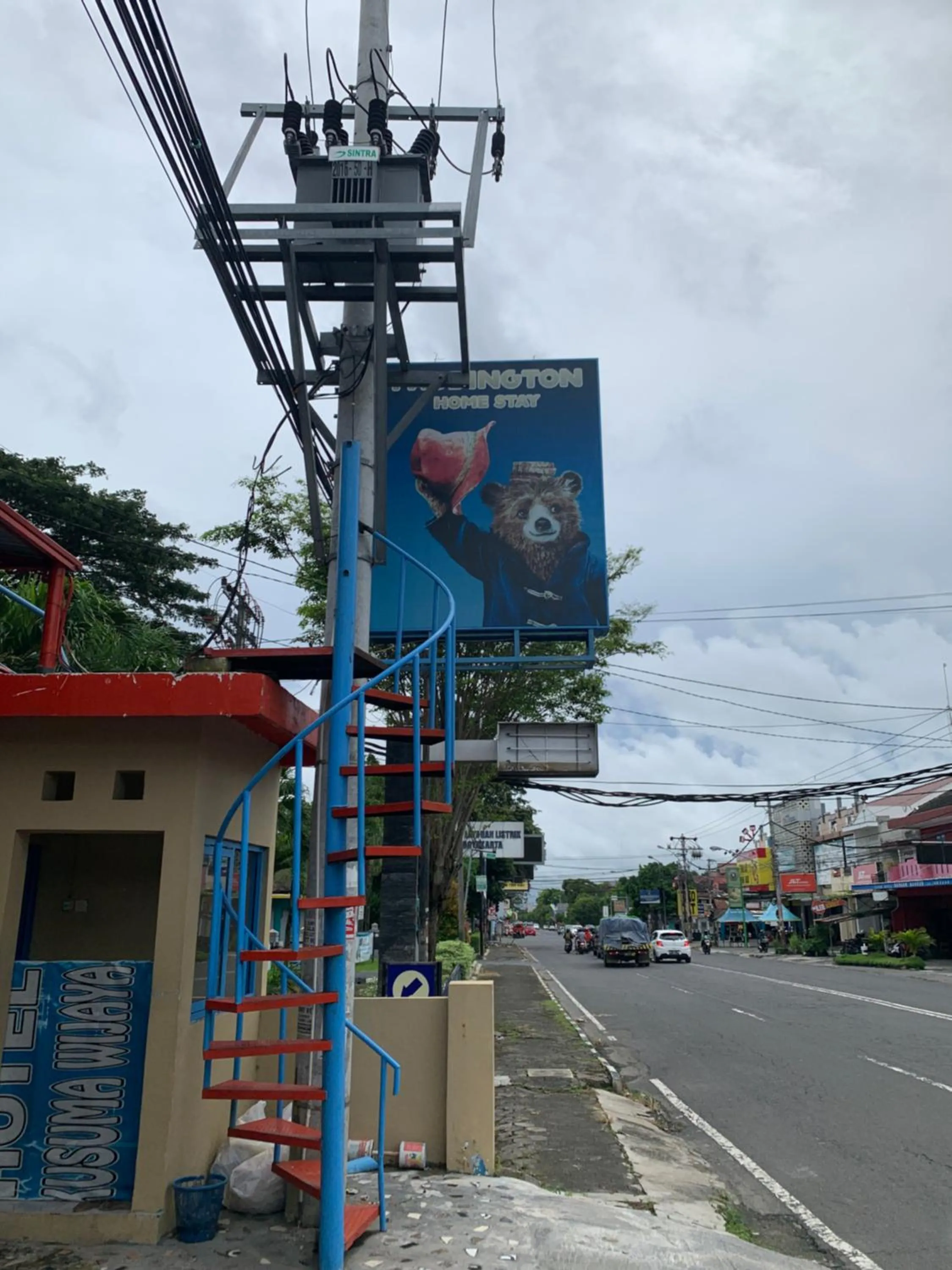 RedDoorz near Gembira Loka Zoo 3