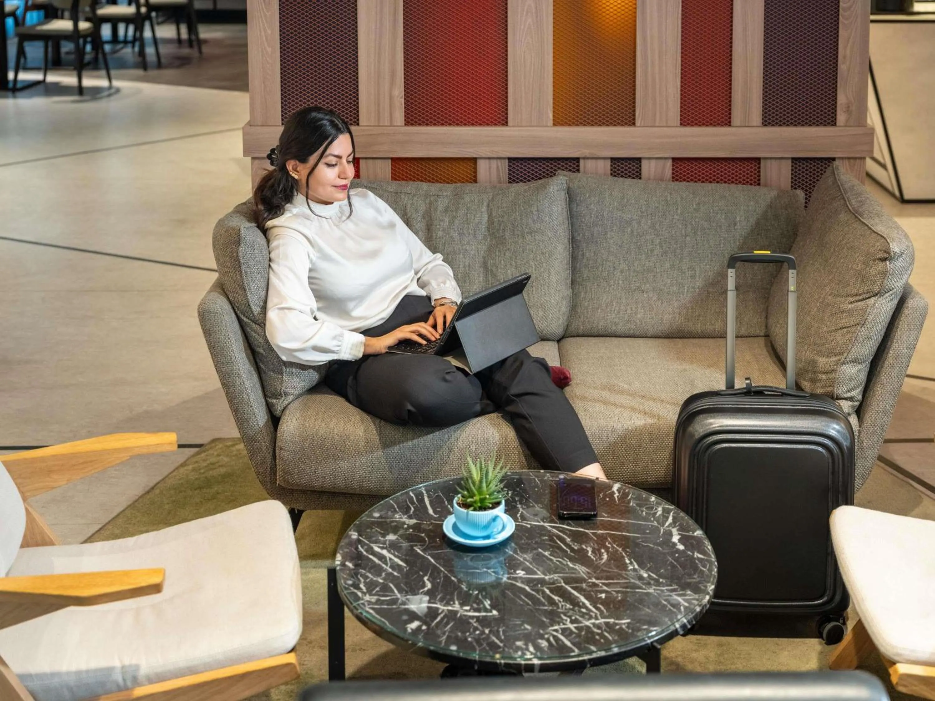 Lounge or bar in Novotel Suites Wien City Donau