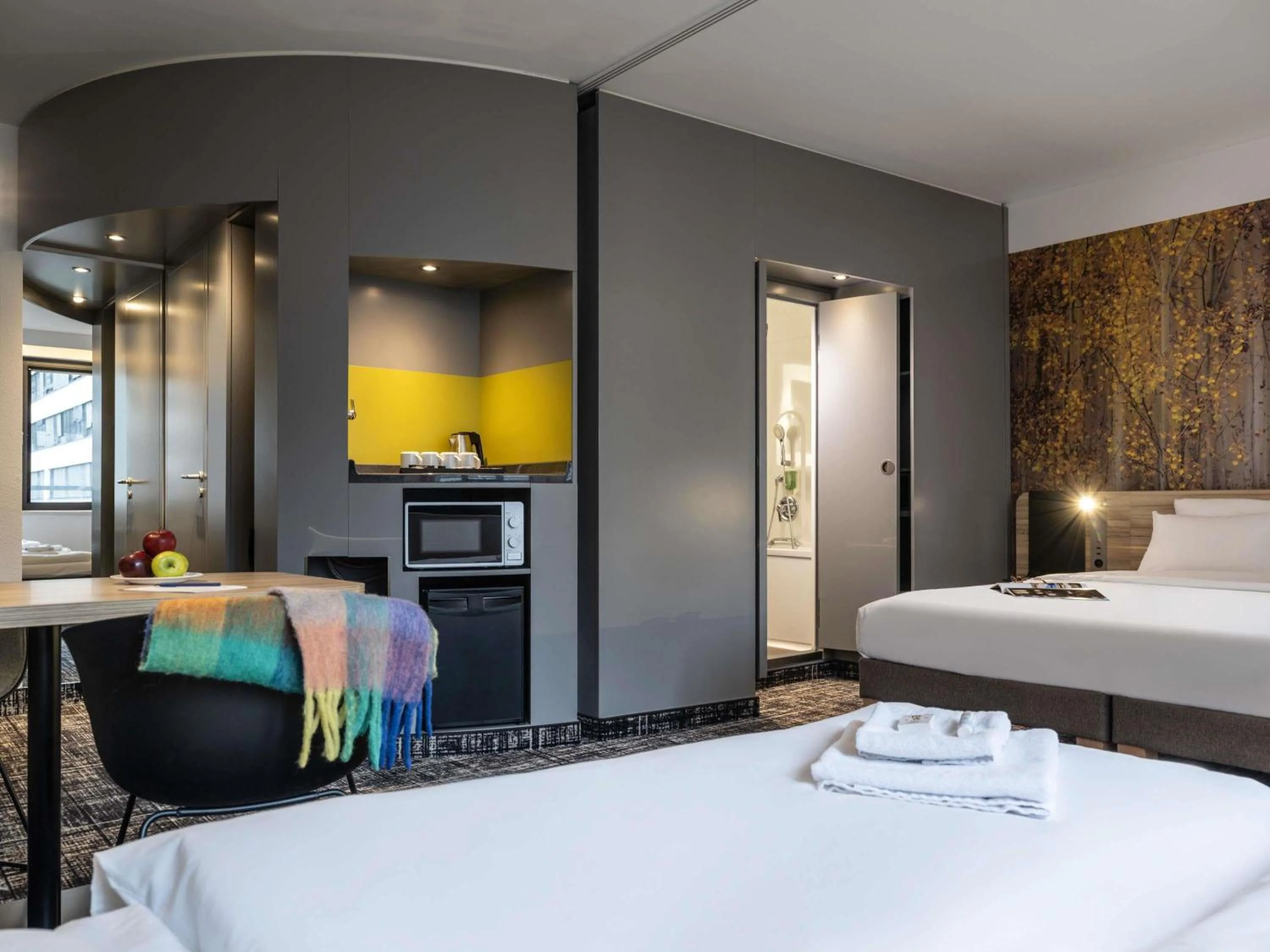 Bedroom, Bed in Novotel Suites Wien City Donau